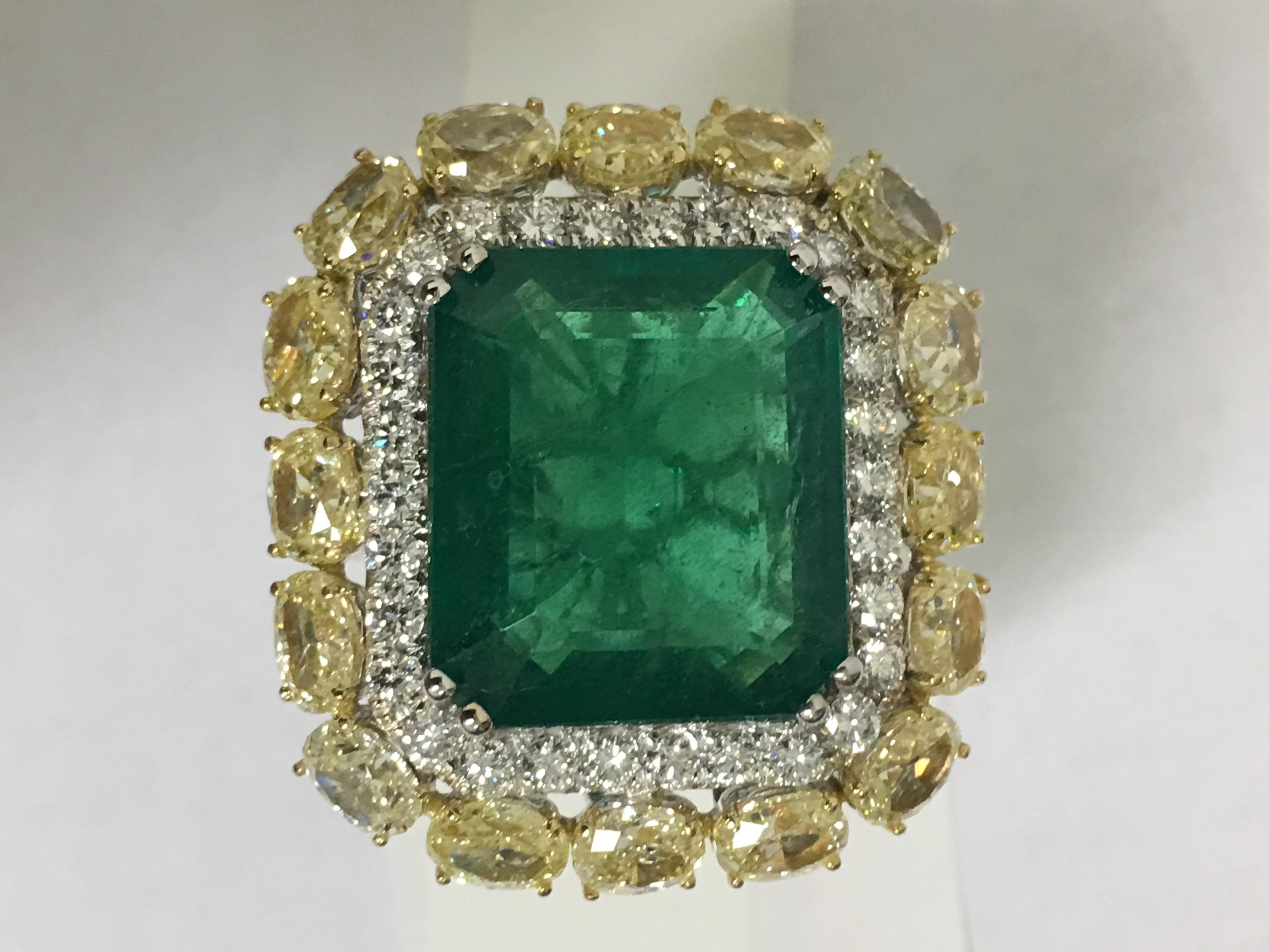 Natural 11.93 Carat Emerald Yellow and White Diamond Cocktail Ring 6