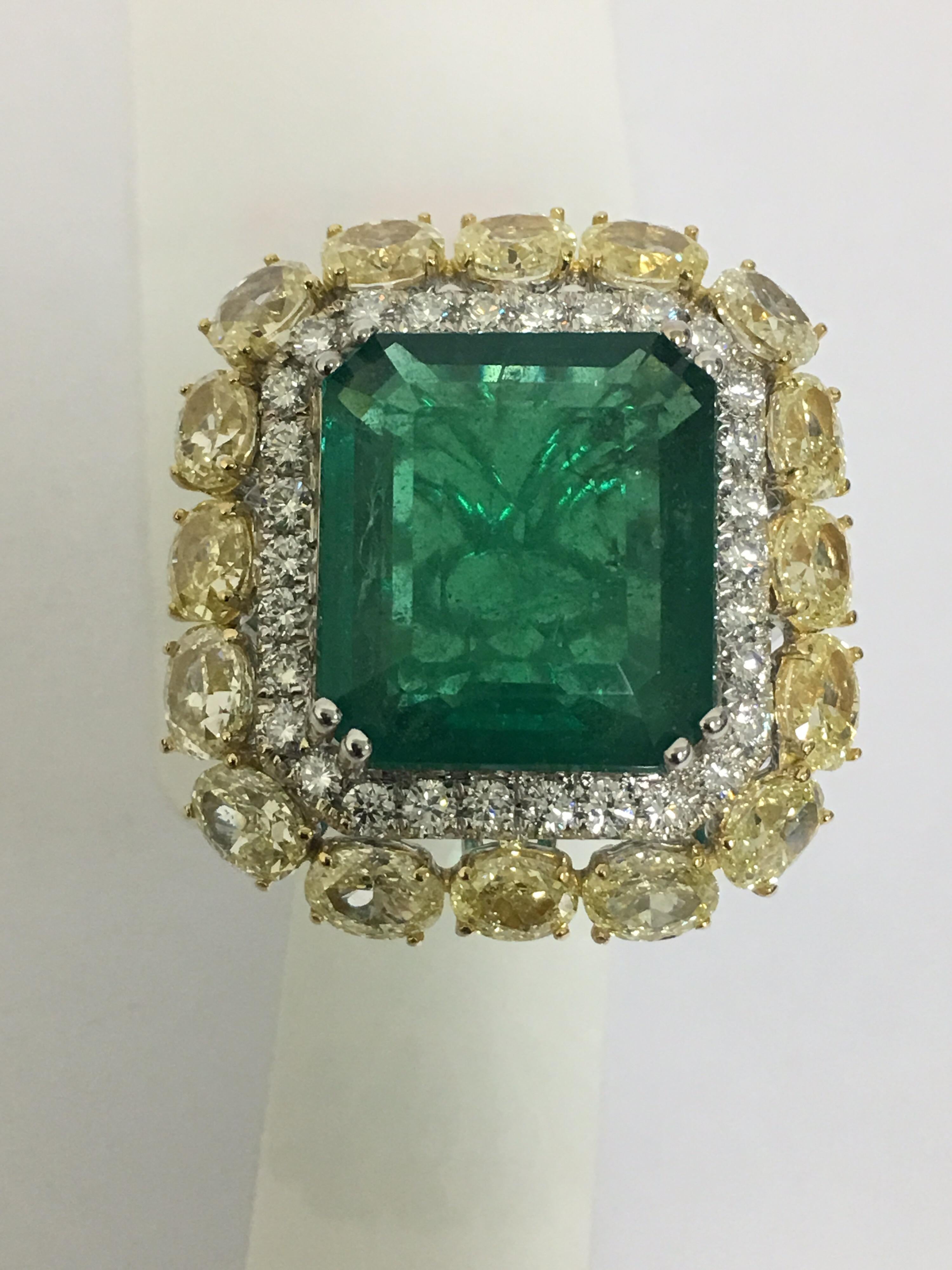 Natural 11.93 Carat Emerald Yellow and White Diamond Cocktail Ring 8