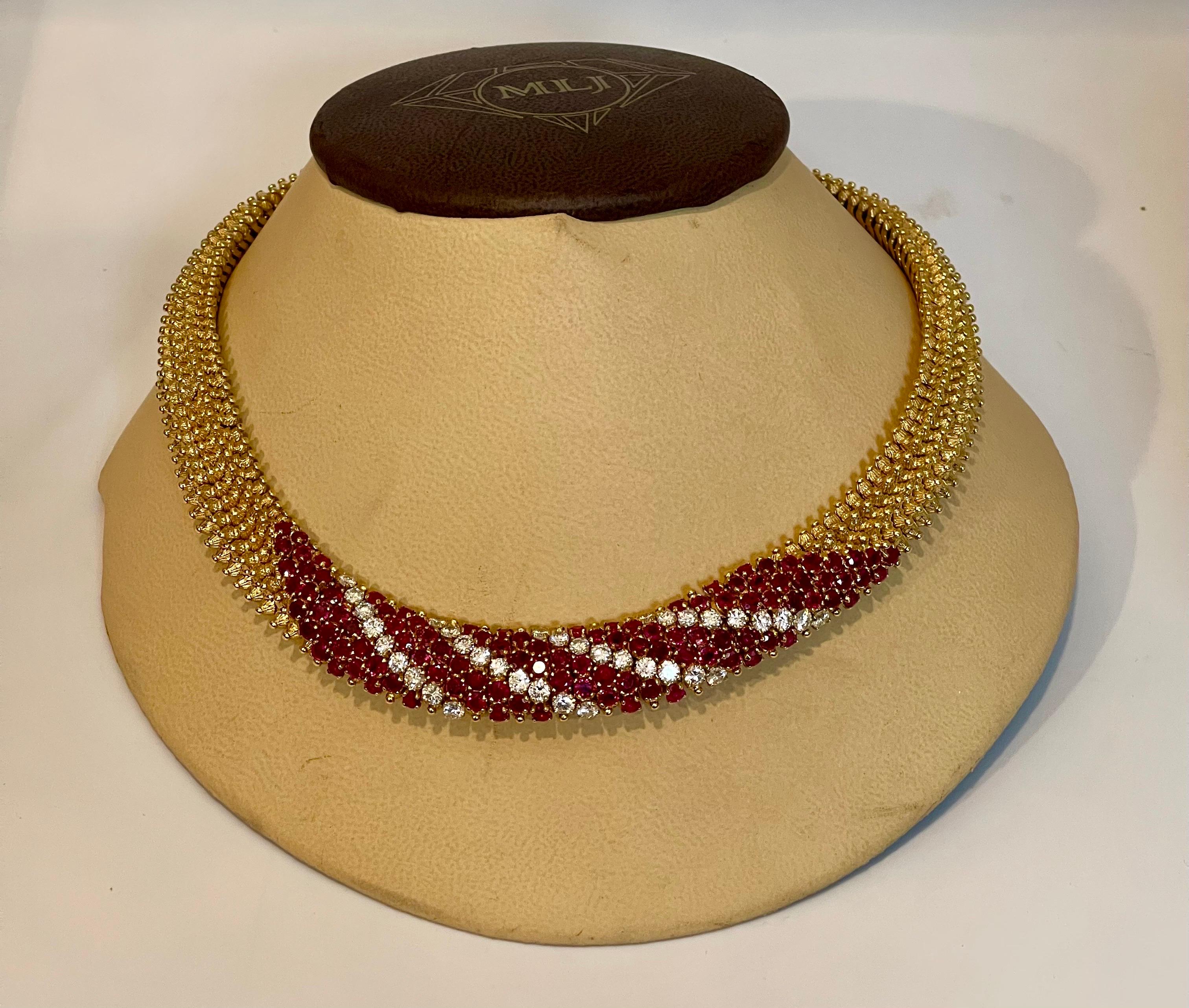 Natural 12 Ct Burma Ruby and 5 Ct Diamond Necklace 18 Karat Yellow Gold 166gm  In Excellent Condition In New York, NY