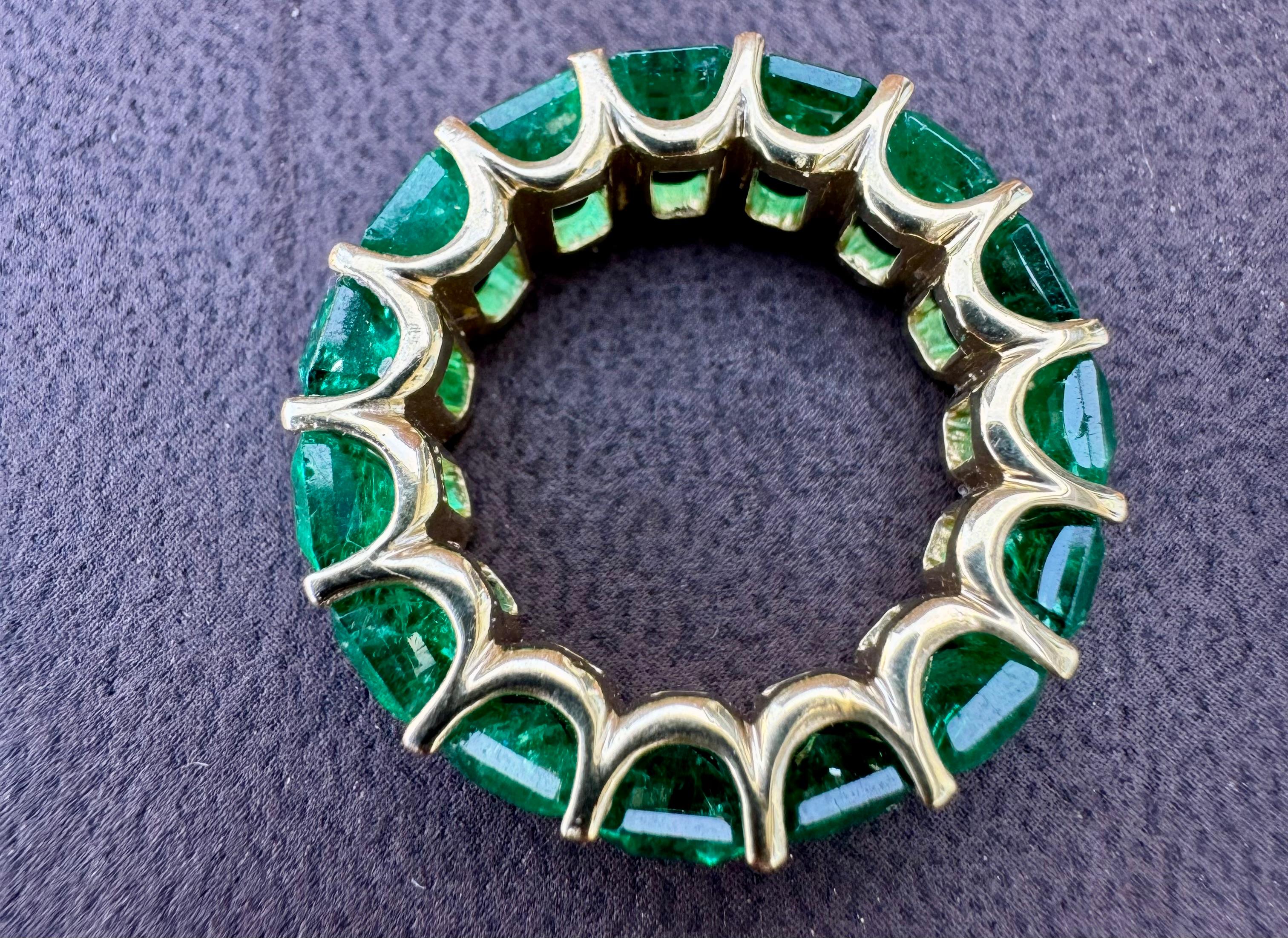 Natural 12 Ct High Quality Zambian Emerald Cut Emerald Eternity Band/ Ring 14 KG For Sale 4