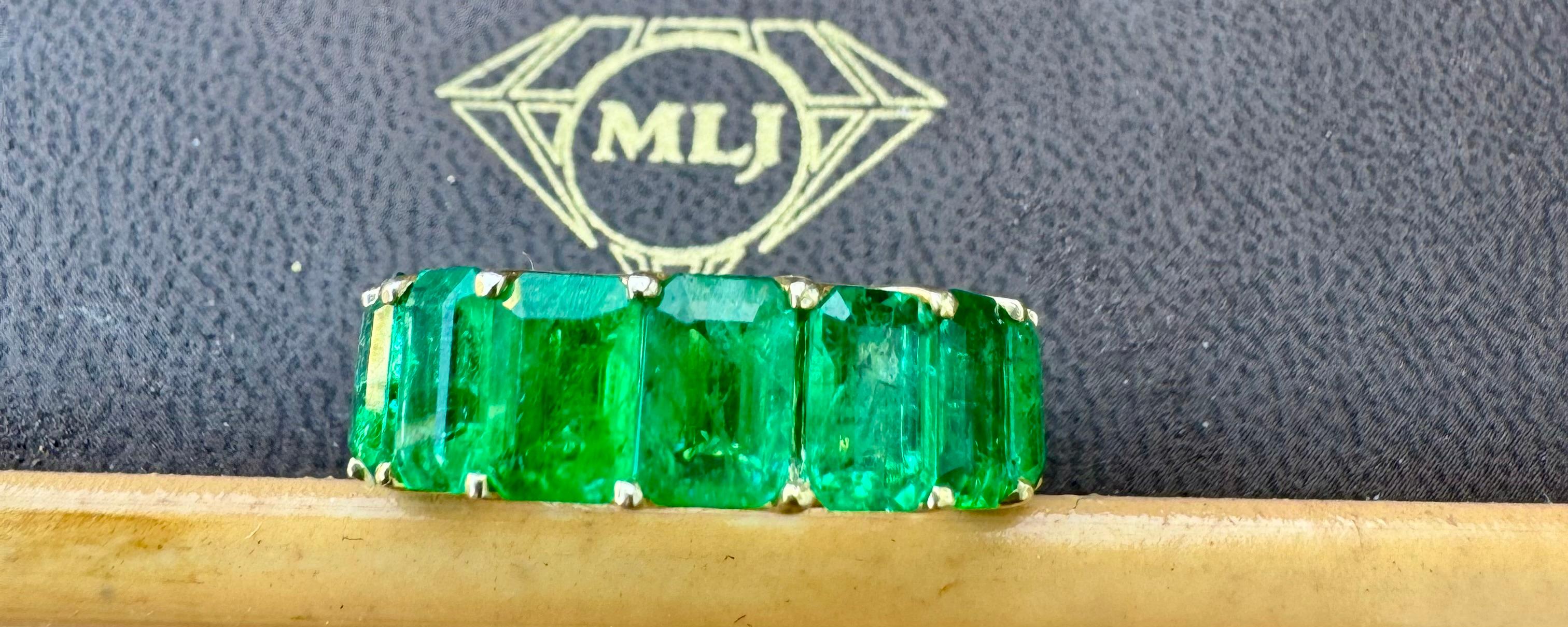 Natural 12 Ct High Quality Zambian Emerald Cut Emerald Eternity Band/ Ring 14 KG For Sale 5