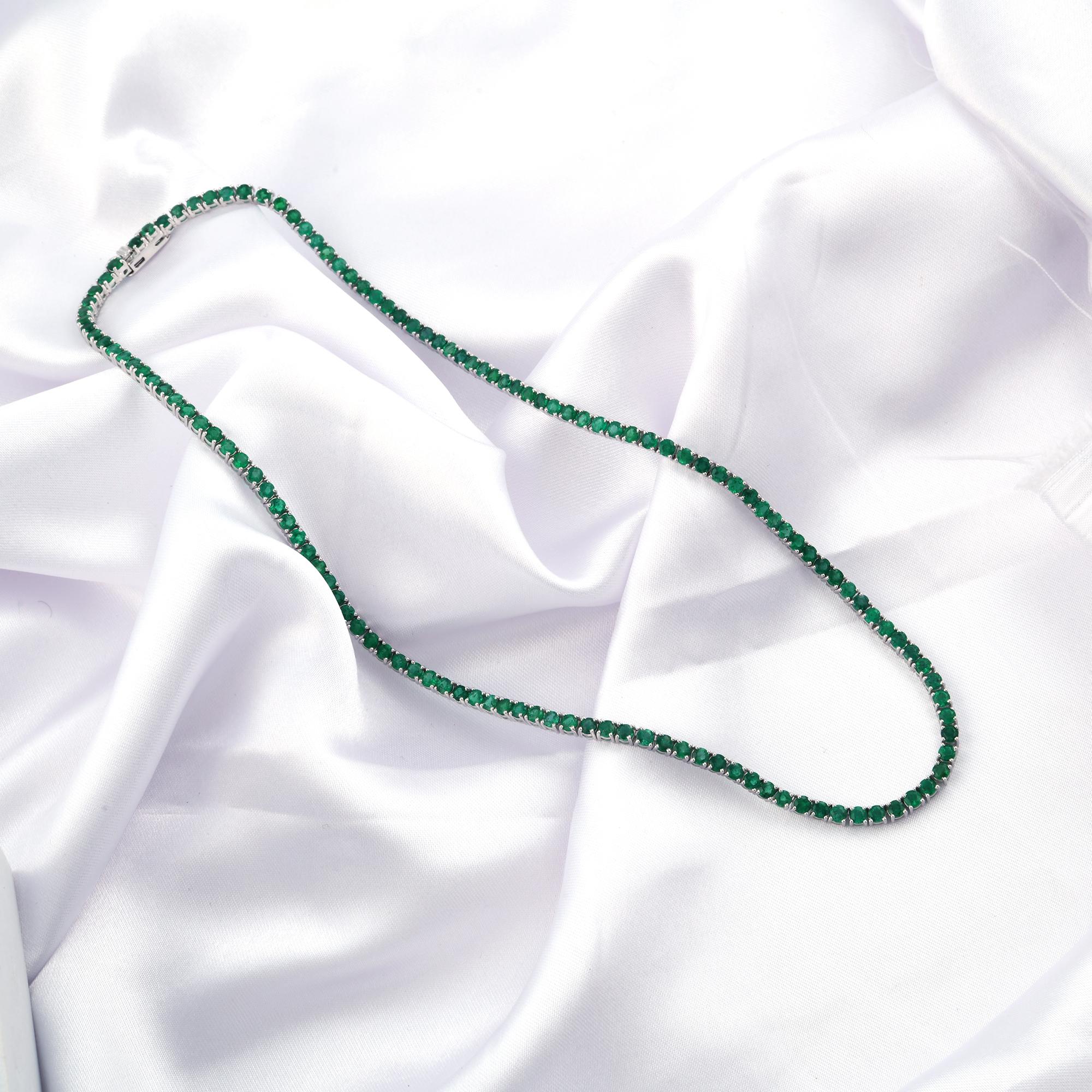 Collana a catena con smeraldo naturale dello Zambia da 12,03 carati Gioielli in oro bianco 18 carati In condizioni Nuovo in vendita a Diera, AE