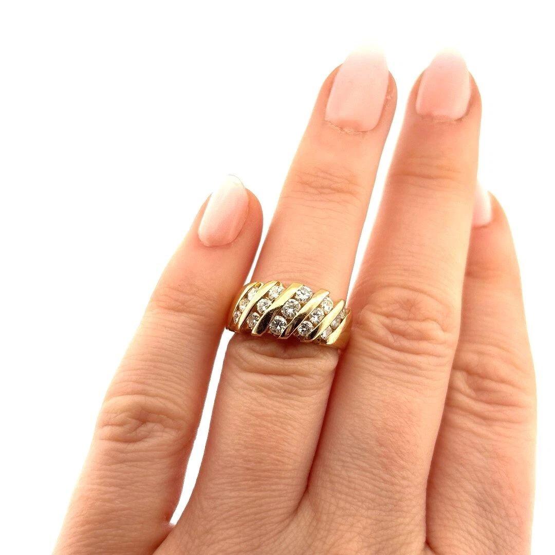 De las mujeres Natural 1.20CTW VS, G Sz 6.50 Diamond 18K Yellow Gold Channel Ribbon Band Ring en venta