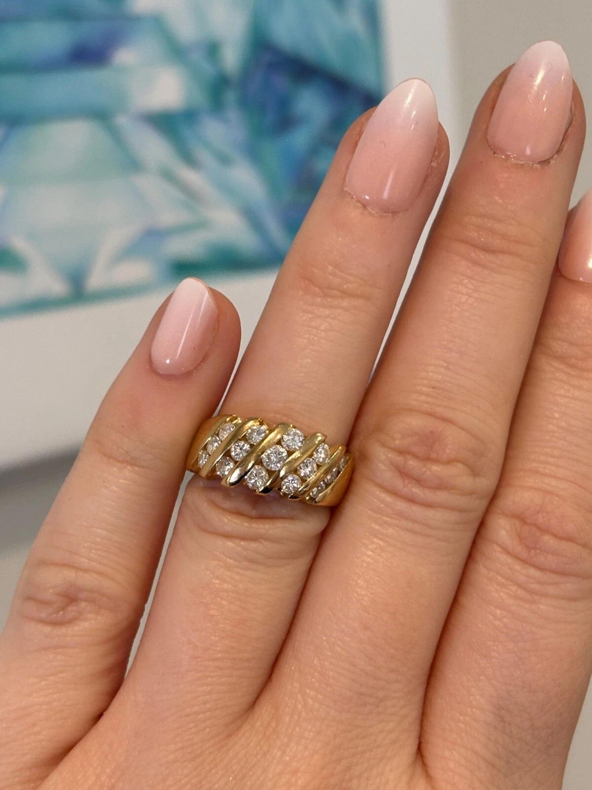 Natural 1.20CTW VS, G Sz 6.50 Diamond 18K Yellow Gold Channel Ribbon Band Ring en venta 1