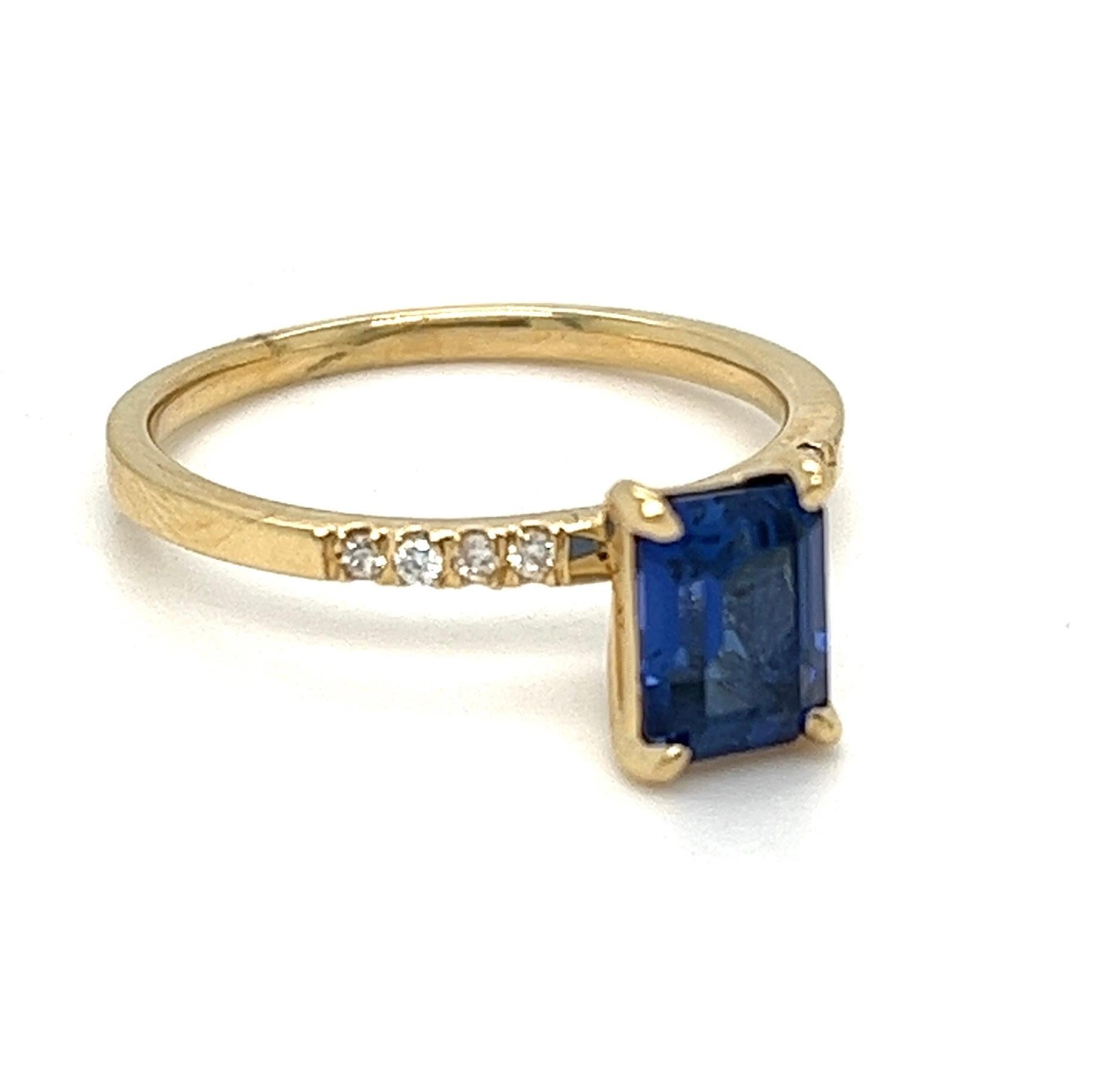 Natural 1.22 Carat Sapphire Diamond Ring For Sale 3