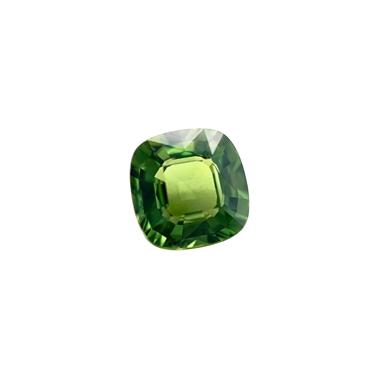 Zafiro verde no tratado natural de 1,24 ct certificado por la GIA Gema talla cojín 6,1x6,1 mm

Piedra natural de zafiro verde talla cojín sin tratar.
Zafiro de 1,24 quilates de color verde intenso. Totalmente certificada por el GIA, que confirma que