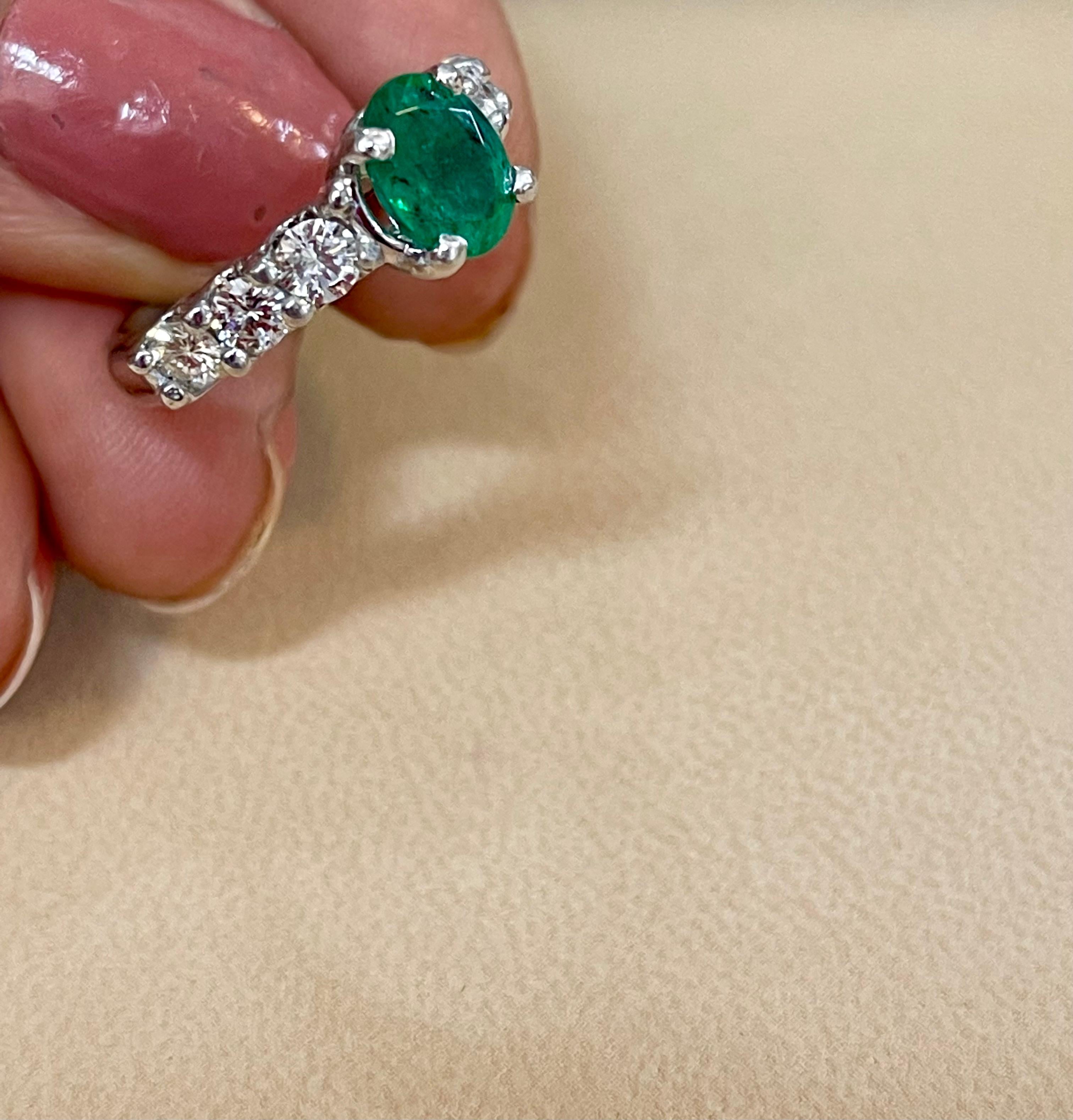Natural 1.25 Carat Oval Cut Emerald & 0.90 Carat Diamond Ring Platinum For Sale 2