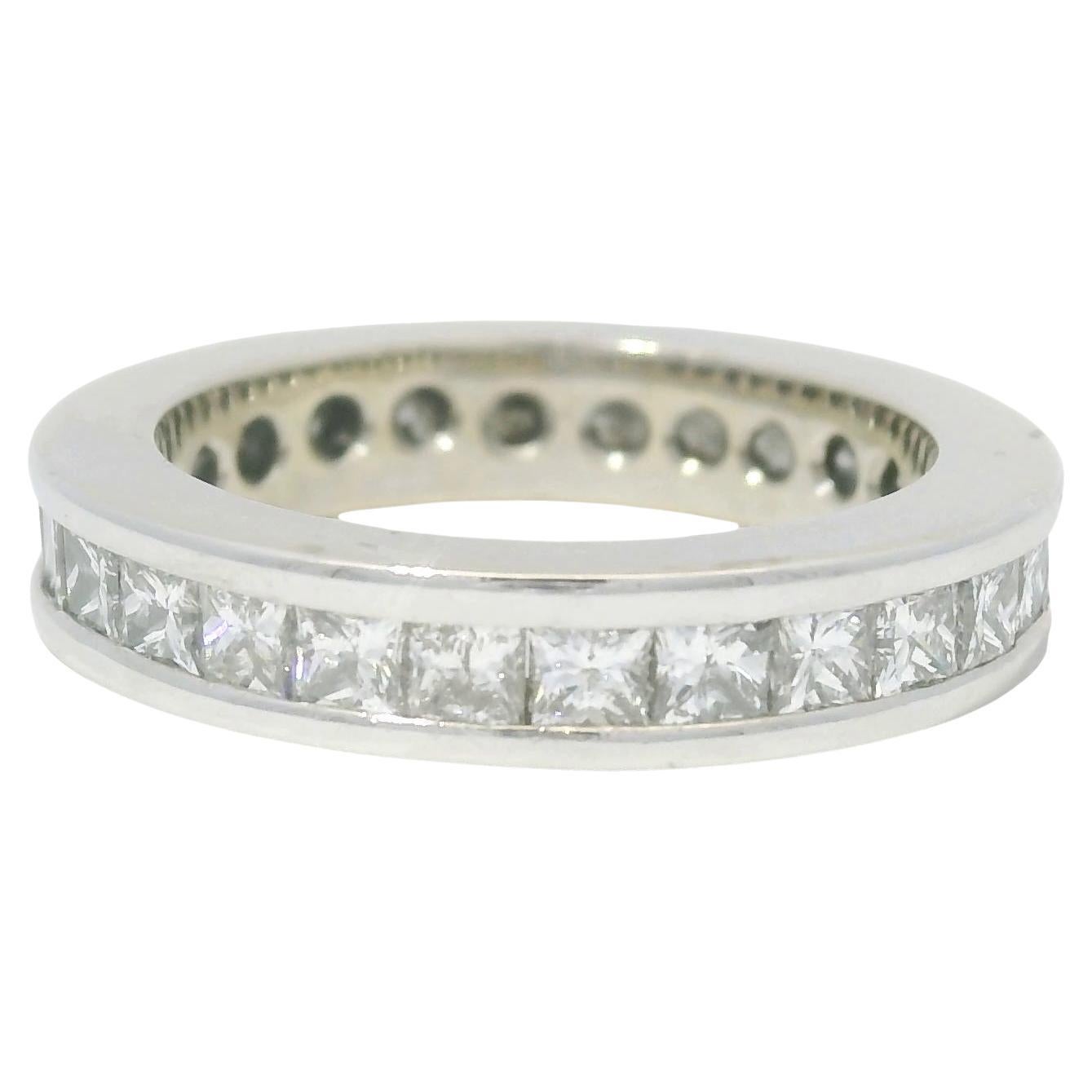 Anello di eternità con diamante taglio principessa in oro bianco 14k Nature da 1,25 carati

Stile: Anello di eternità con diamante taglio principessa Nature
Materiale	Oro bianco 14k
Dettagli sui diamanti: Ci sono circa 1.25 carati di diamanti