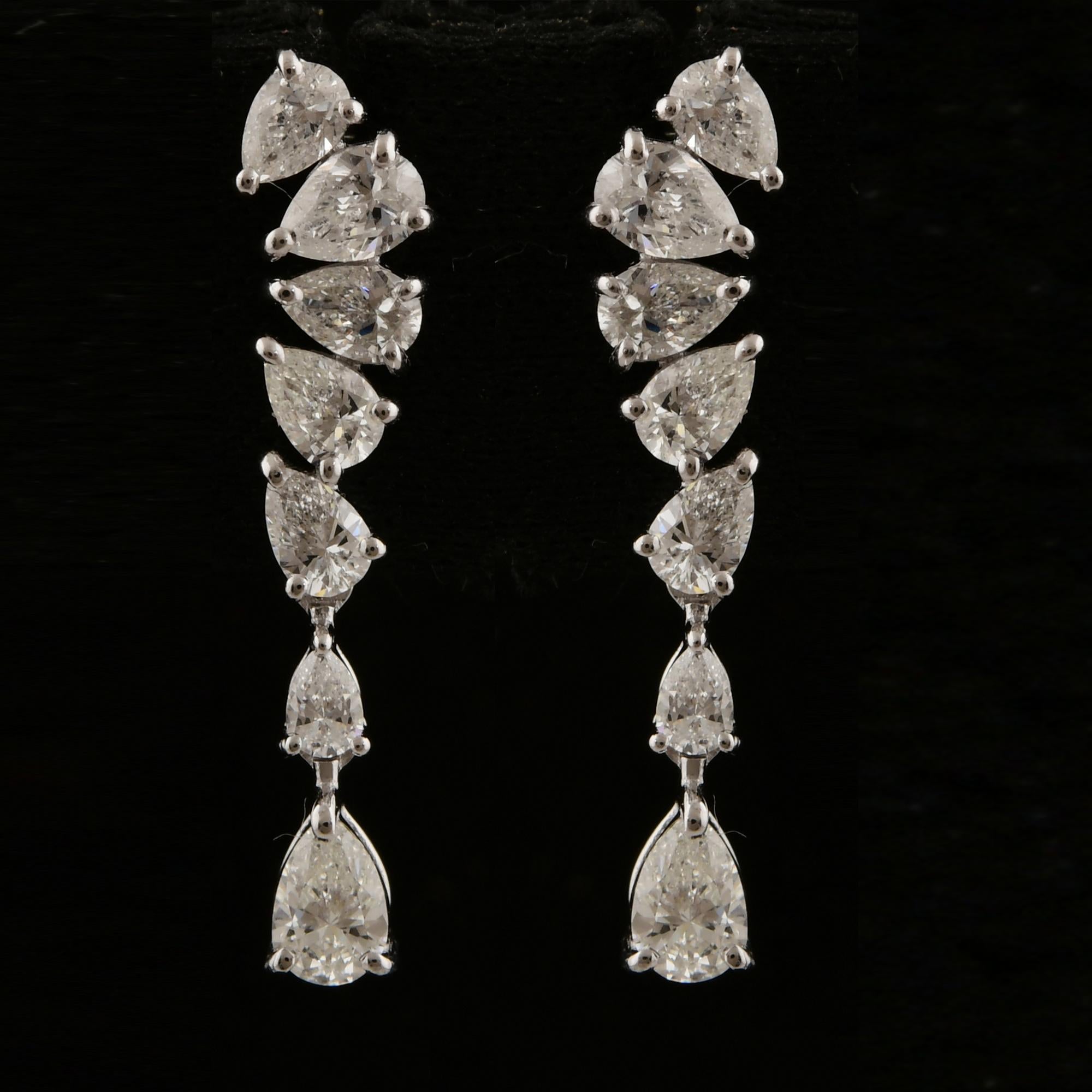 Natural 1.25 Carat SI/H Pear Diamond Dangle Earrings 18 Karat White Gold Jewelry In New Condition For Sale In Diera, Dubai