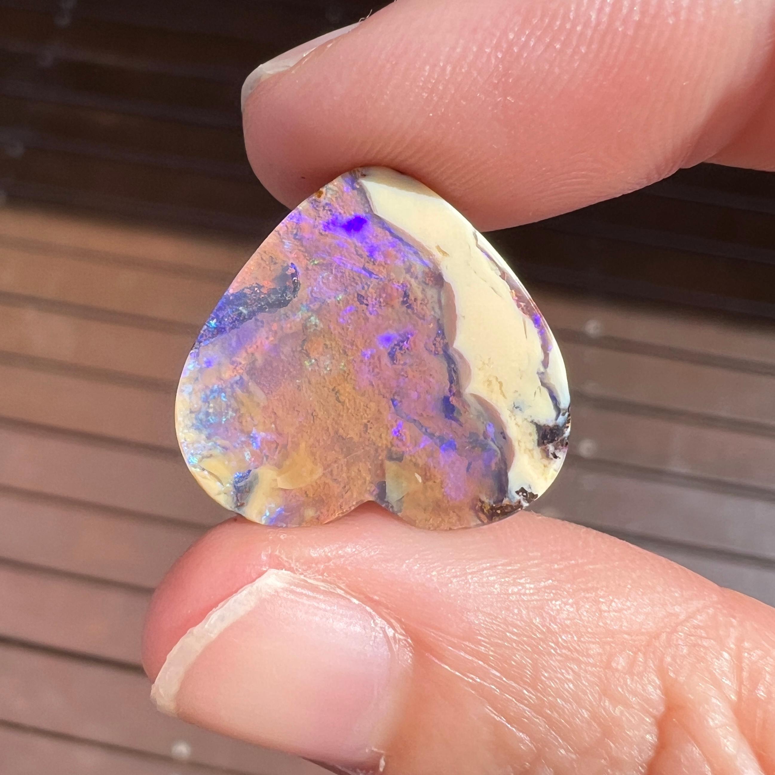 Natural 12.54 Ct Australian heart boulder opal mined by Sue Cooper In New Condition For Sale In BELCONNEN, ACT