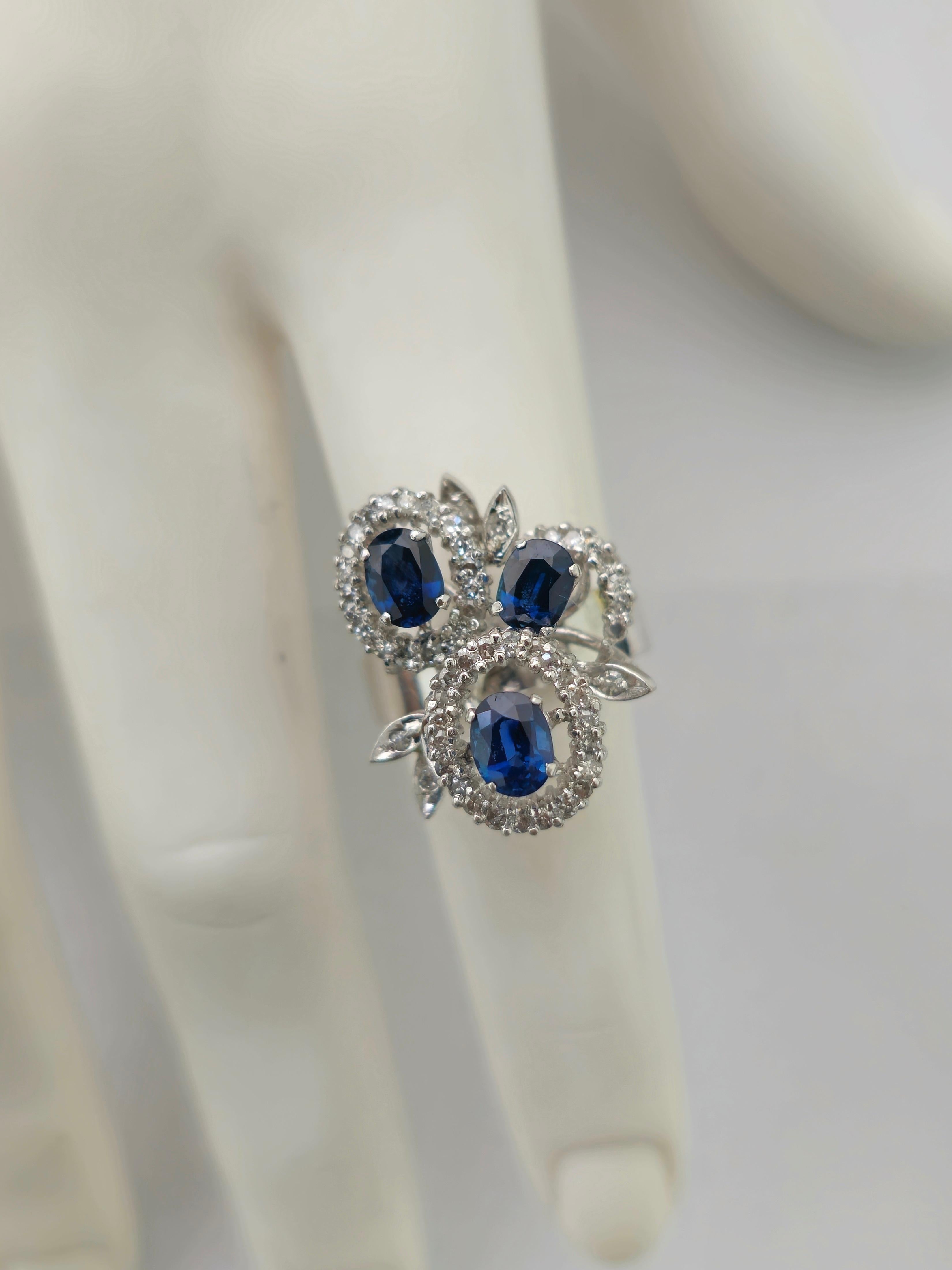 Natural 1.25ct Natural Sapphire & Diamond Ring In Excellent Condition For Sale In Miami, FL