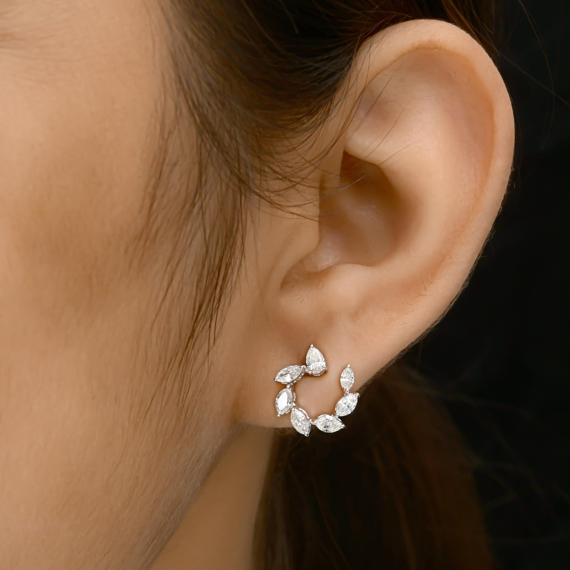 Natürliche 1,25 Karat SI Reinheit HI Farbe Diamant Marquise 18 Karat Weißgold Ohrringe
Diese Ohrringe sind meisterhaft mit Diamanten im Marquiseschliff besetzt und bilden kreisförmige Schleifen für Ohrstecker.
Diamanten sind ein universelles Symbol