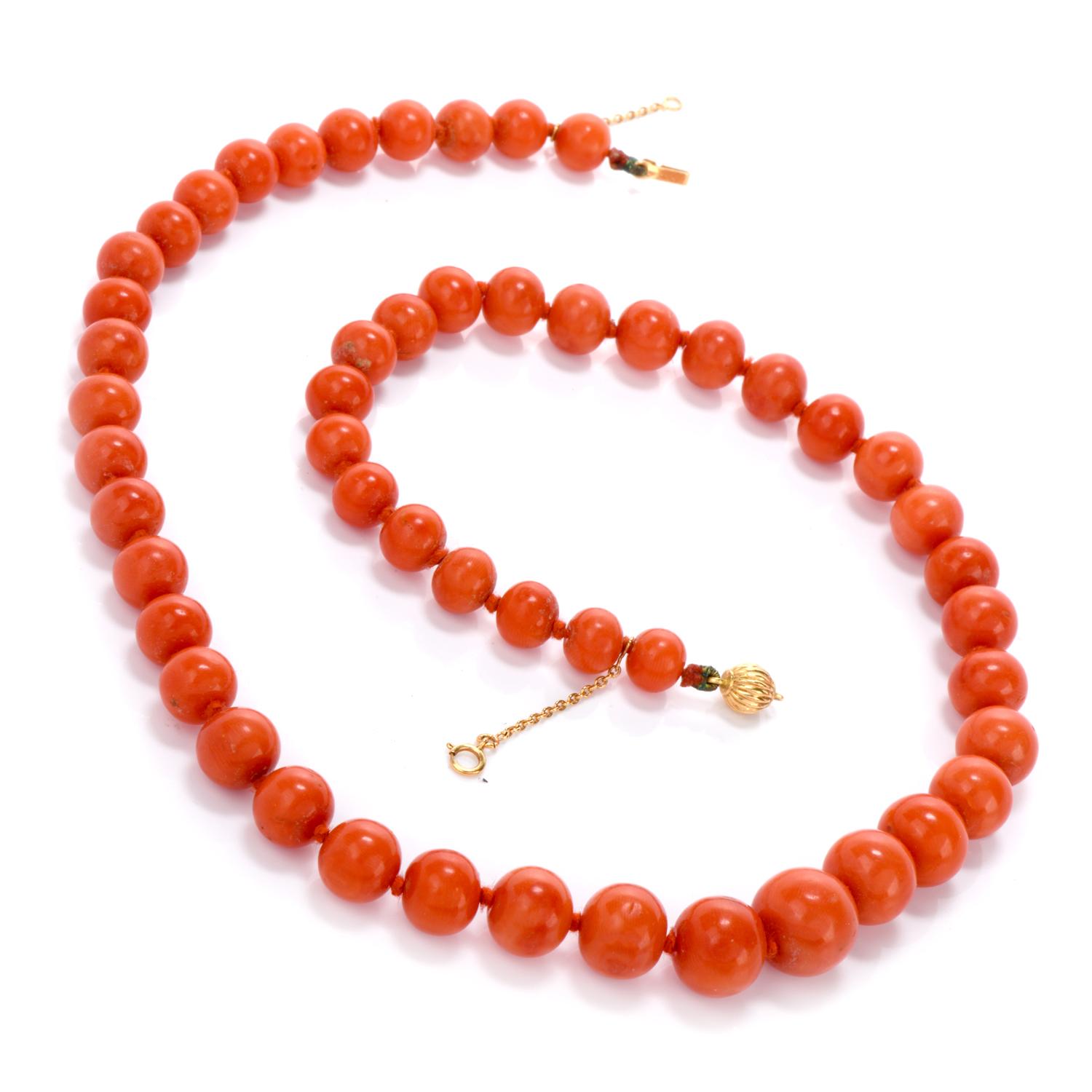 Retro Natural Red Coral Bead Strand 18 Karat Gold Necklace