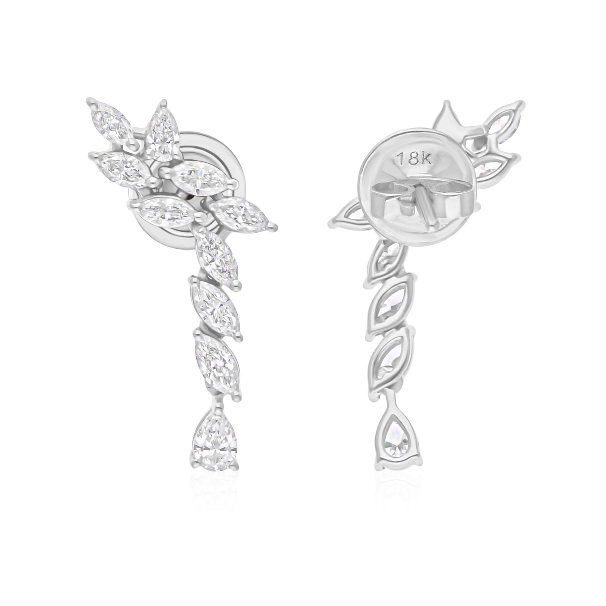 Eleva la tua eleganza con questi squisiti orecchini con diamanti naturali da 1,27 carati, caratterizzati da una splendida combinazione di diamanti con taglio a marquise e a pera incastonati nel lussuoso oro bianco 18 carati. Pensati per chi apprezza