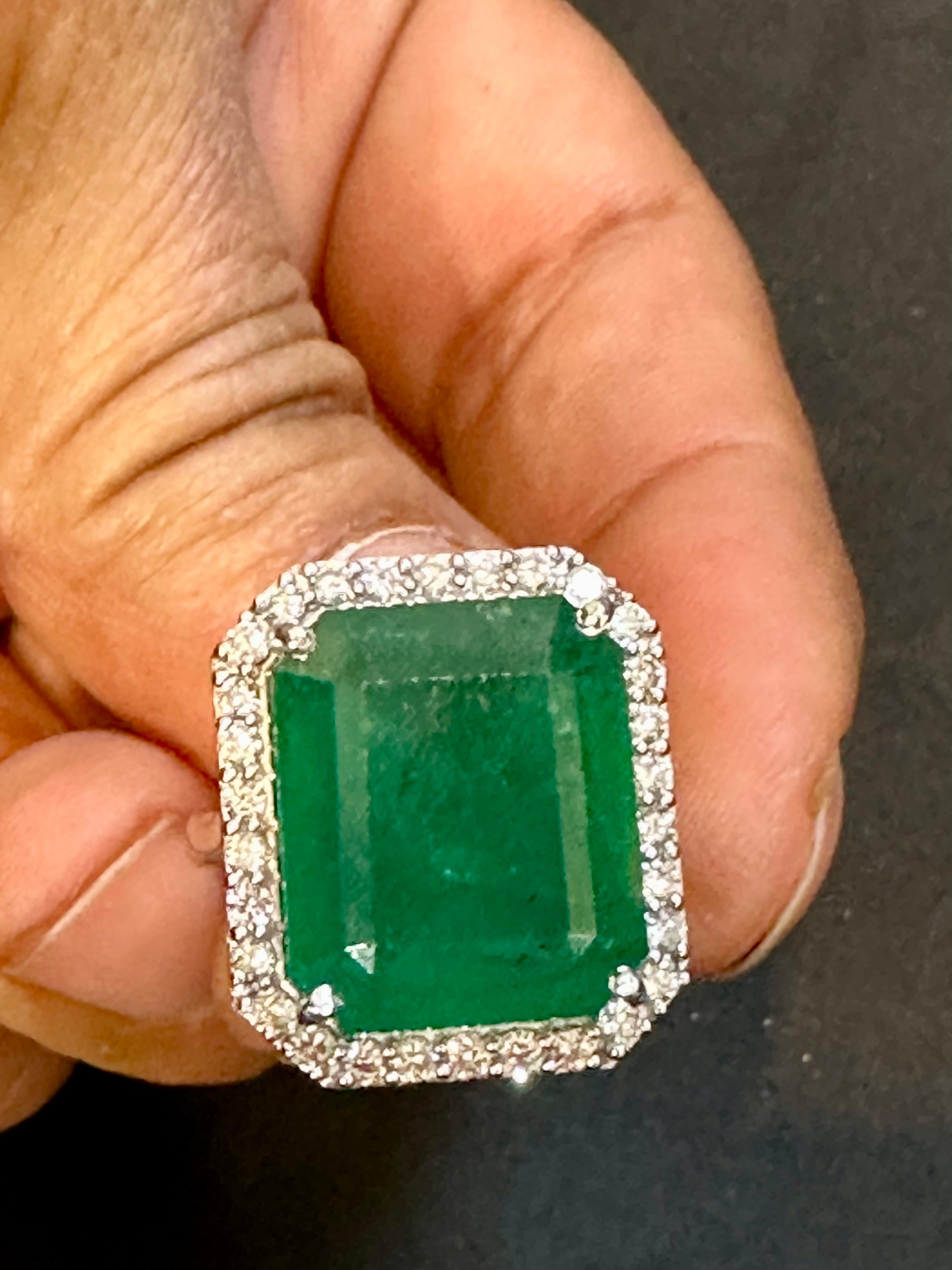 emerald carat size