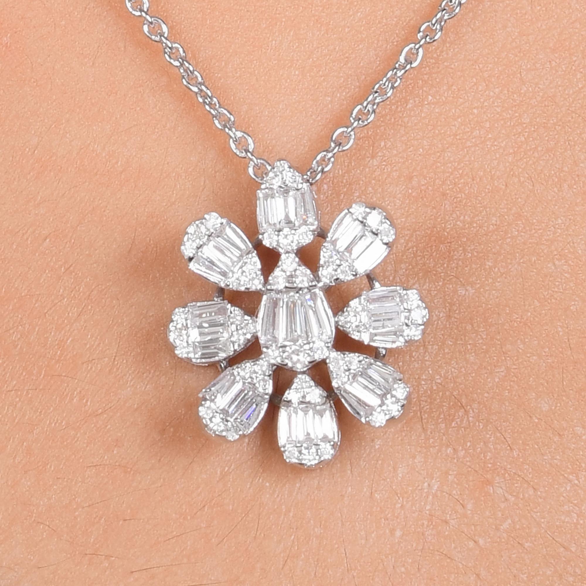 Taglio baguette Collana di charme con diamante baguette naturale da 1,30 carati in oro bianco 14 carati in vendita