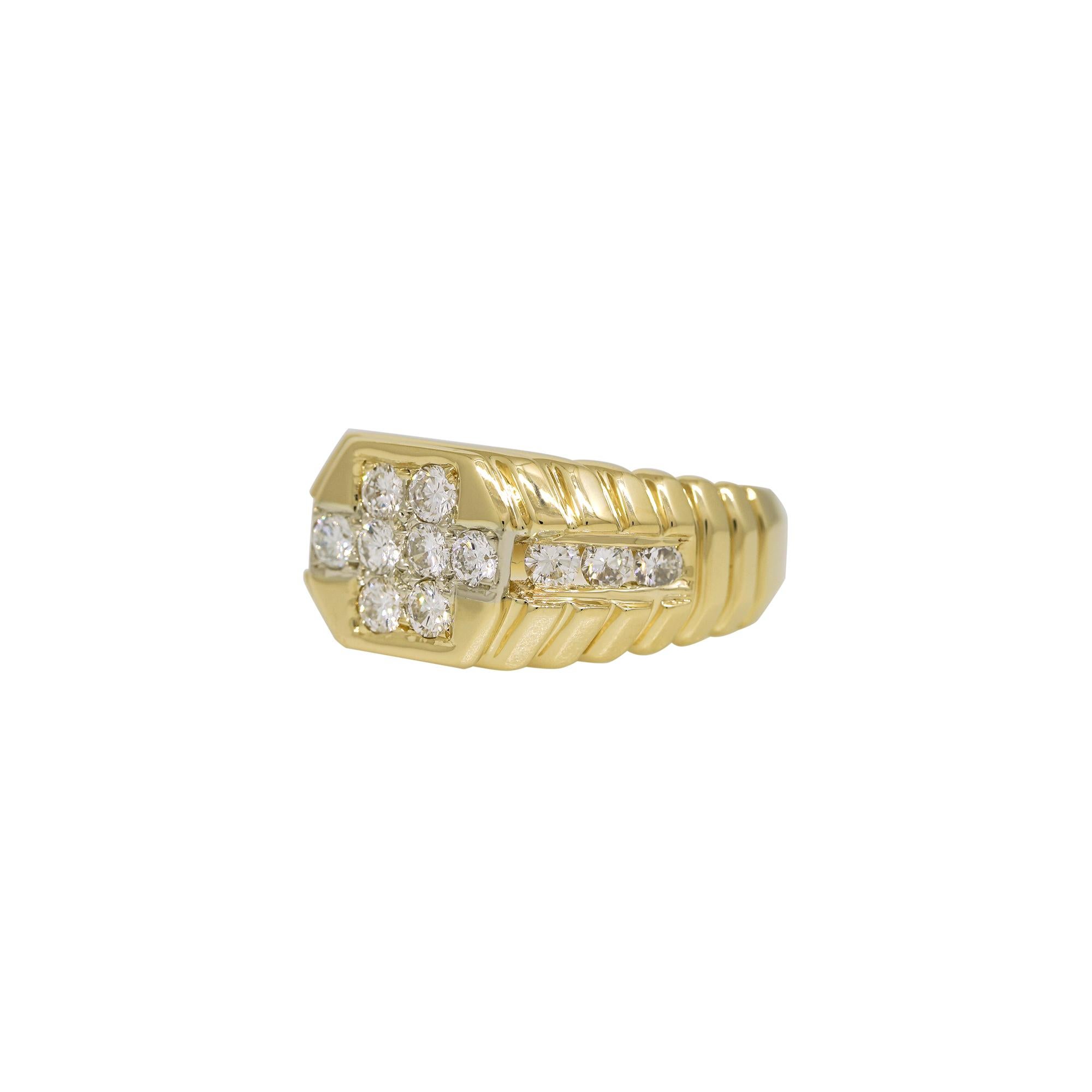 Modern Natural 1.30 Carat Round Brilliant Cut Diamond 18-Karat Men's Ring In Stock For Sale