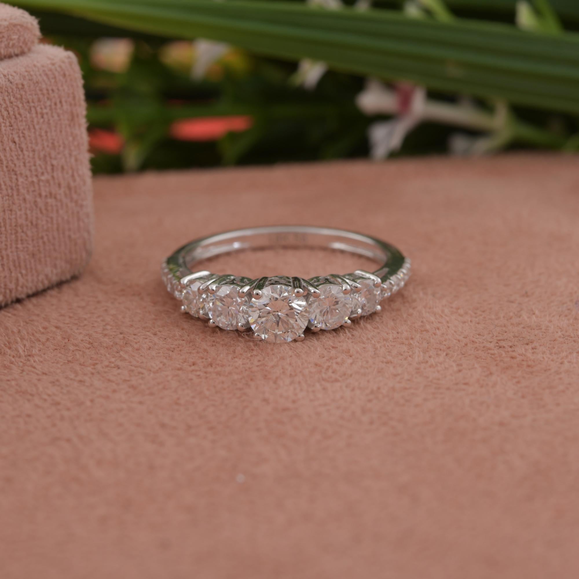 Natural 1.32 Carat SI Clarity HI Color Diamond Ring 14 Karat White Gold Jewelry In New Condition For Sale In Diera, Dubai