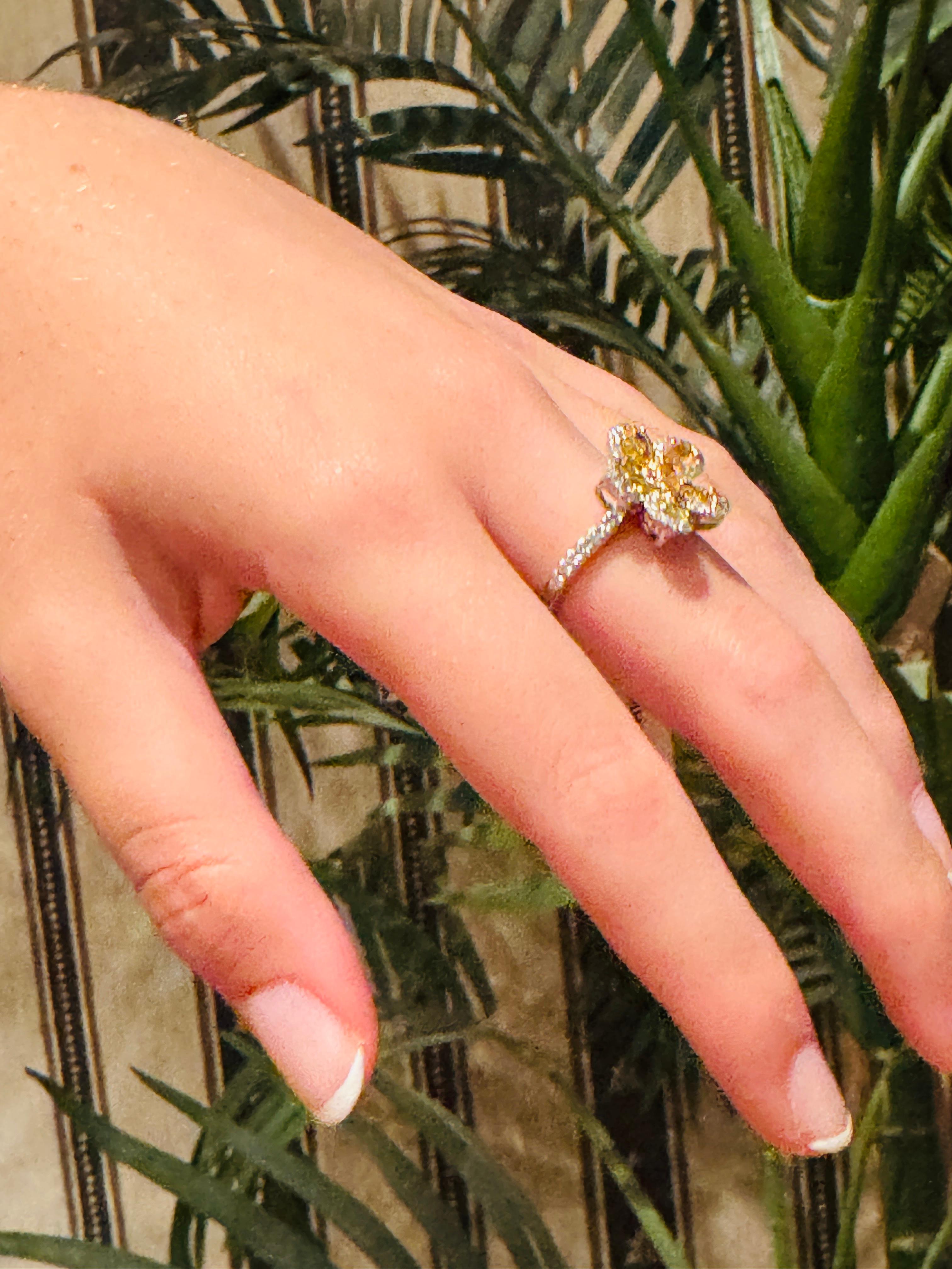 Pear Cut Natural 1.37 Carat Multi-Color Floral Diamond Ring Set In 18k White & Rose Gold. For Sale