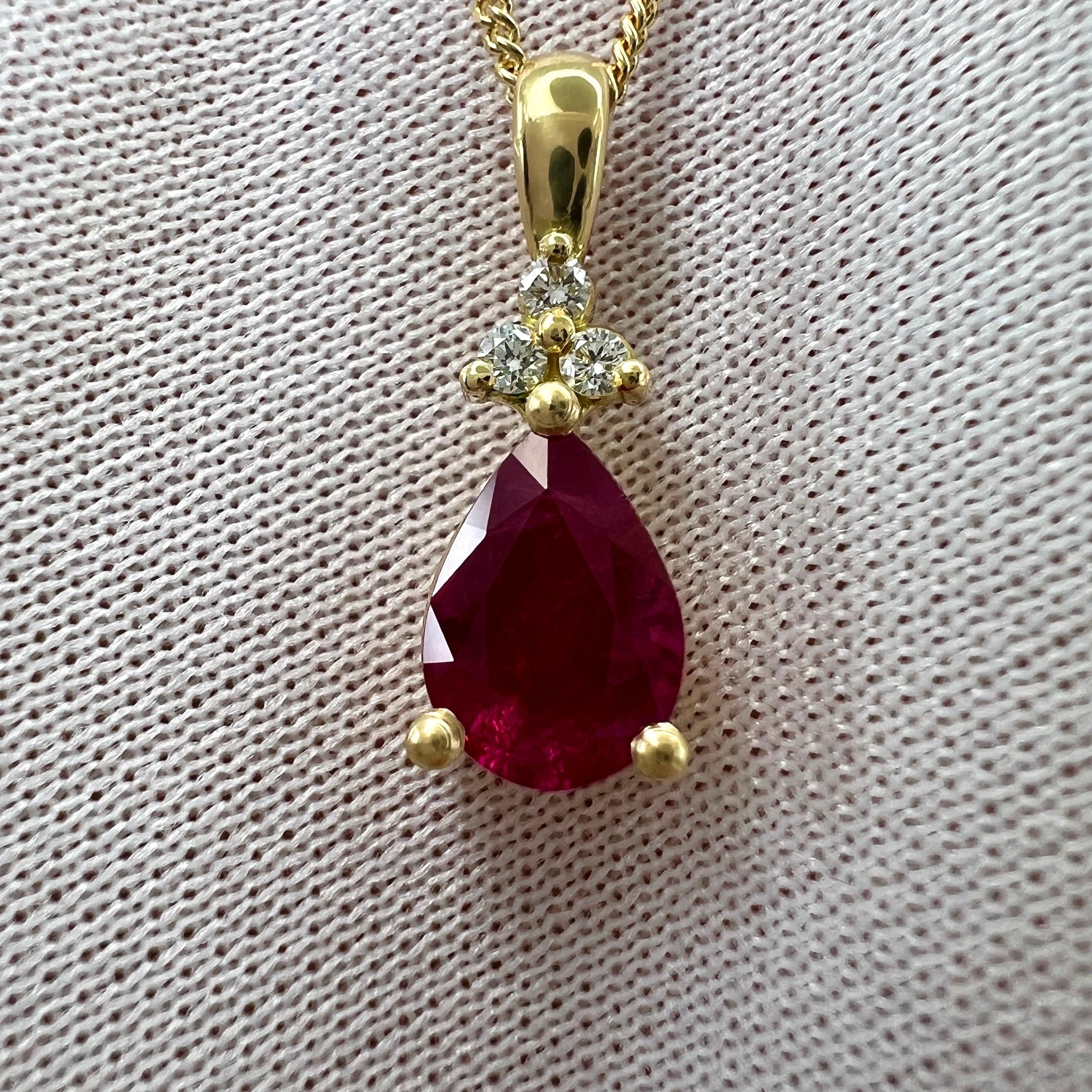 Women's or Men's Natural 1.37ct Pear Cut Ruby And Diamond 18k Yellow Gold Pendant Necklace For Sale