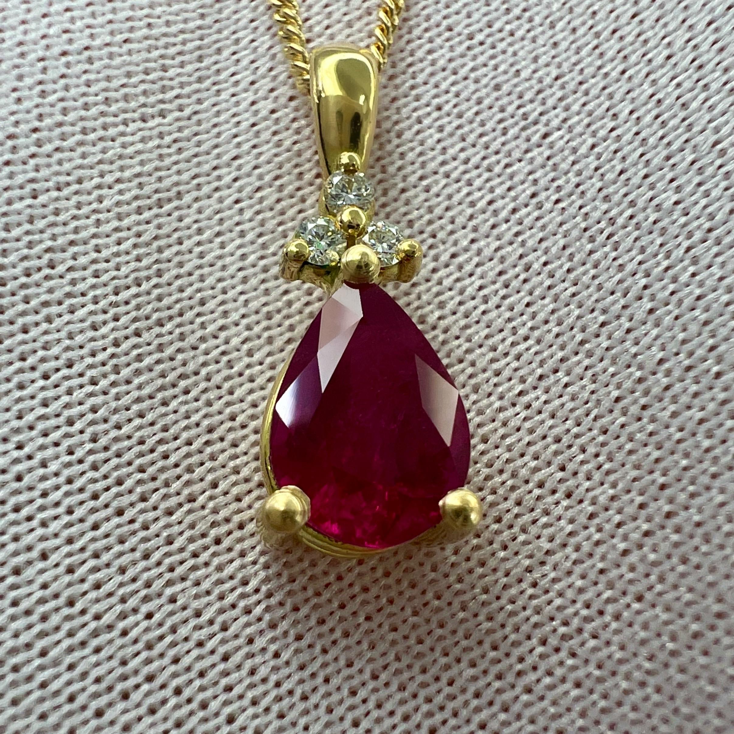 Natural 1.37ct Pear Cut Ruby And Diamond 18k Yellow Gold Pendant Necklace For Sale 3