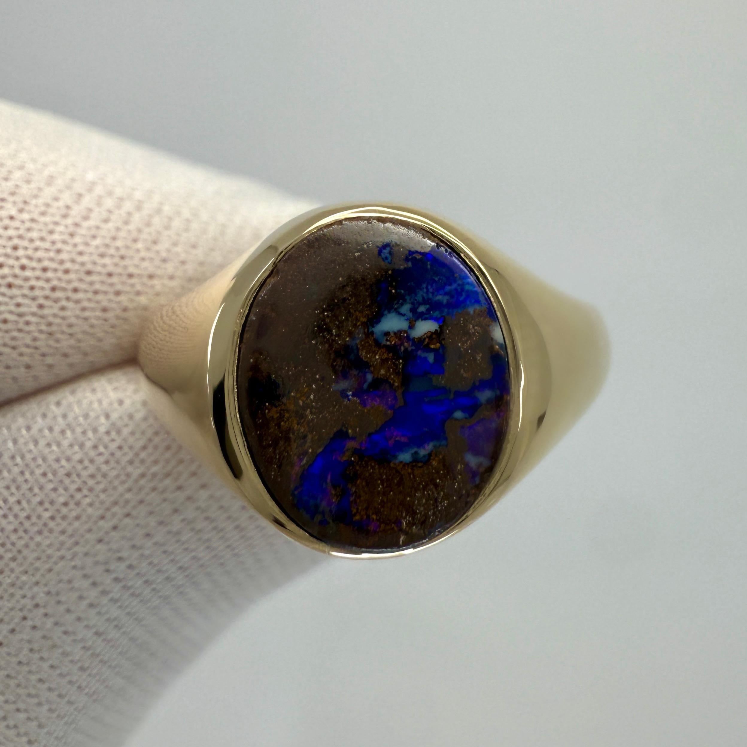 Taglio ovale Anello con sigillo ovale in oro giallo 9k con opale nero australiano Boulder da 1,38 ct. in vendita