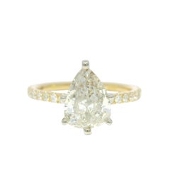 Natural 1.39 Carat Pear Shaped Diamond 18-Karat Engagement Ring In Stock