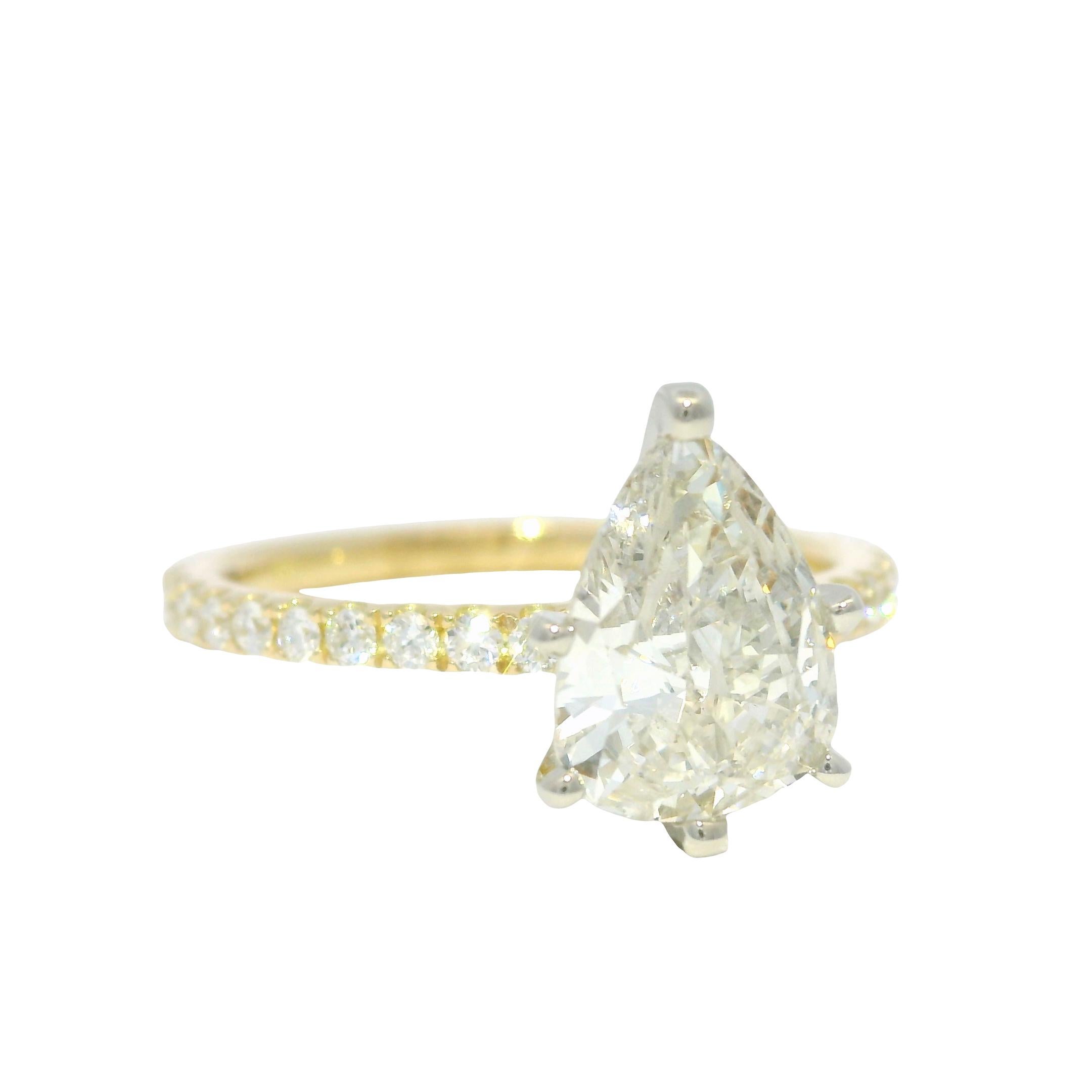 Natürlicher 1,39 Karat birnenförmiger Diamant 18-Karat Verlobungsring Vorrätig (Moderne) im Angebot