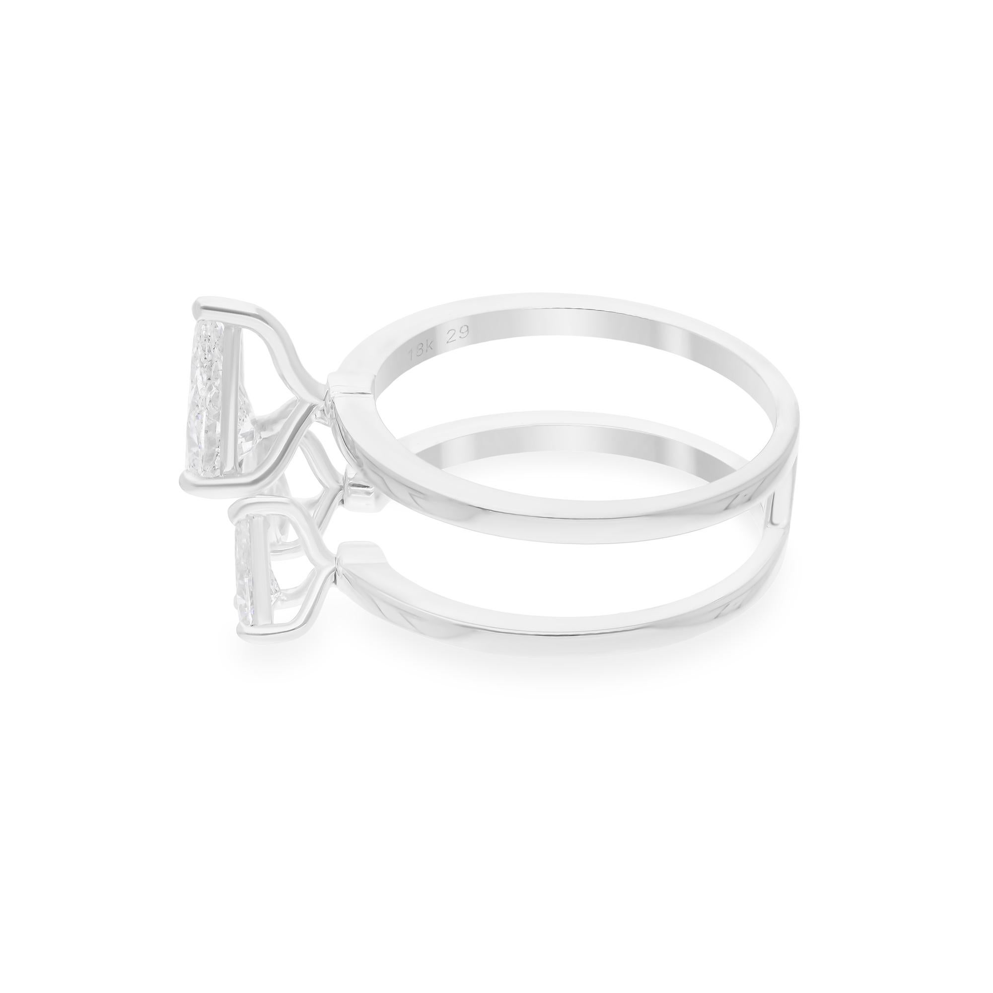 Modern Natural 1.39 Carat SI/H Three Diamond Band Ring 18 Karat White Gold Jewelry For Sale