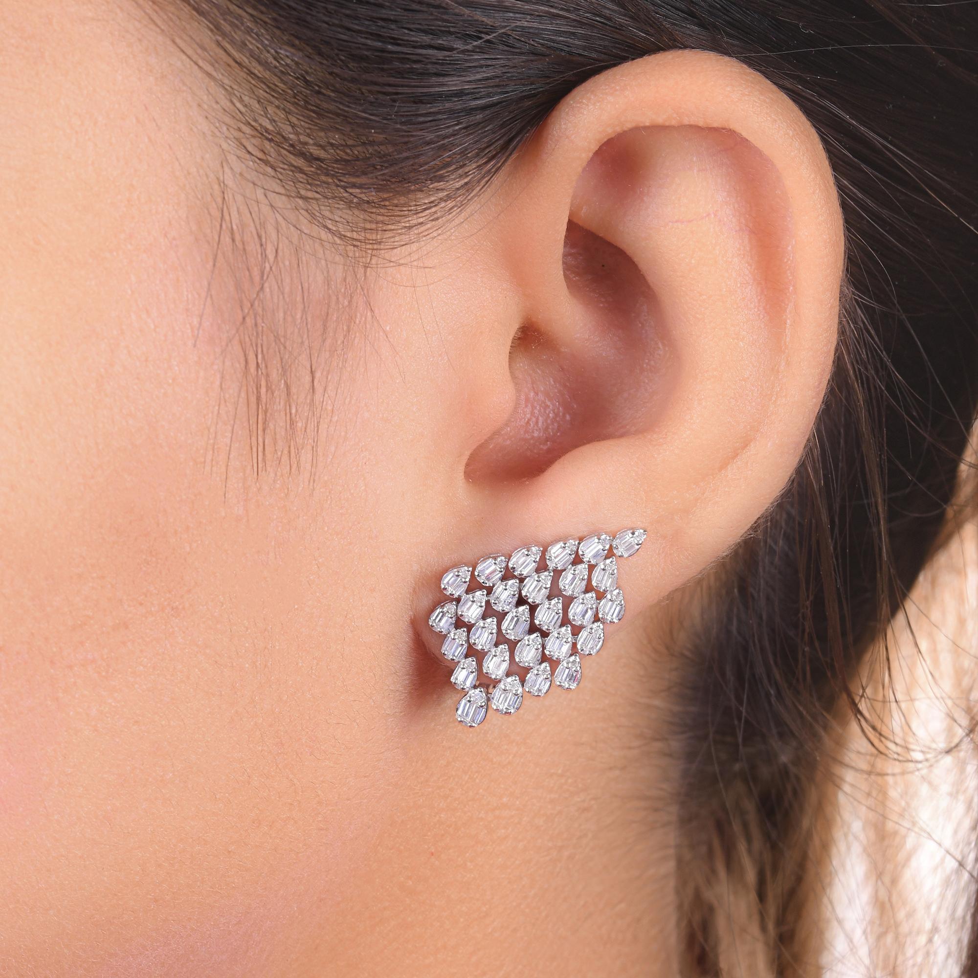 Modern Natural 1.40 Carat SI/H Baguette Diamond Earrings 18 Karat White Gold Jewelry For Sale