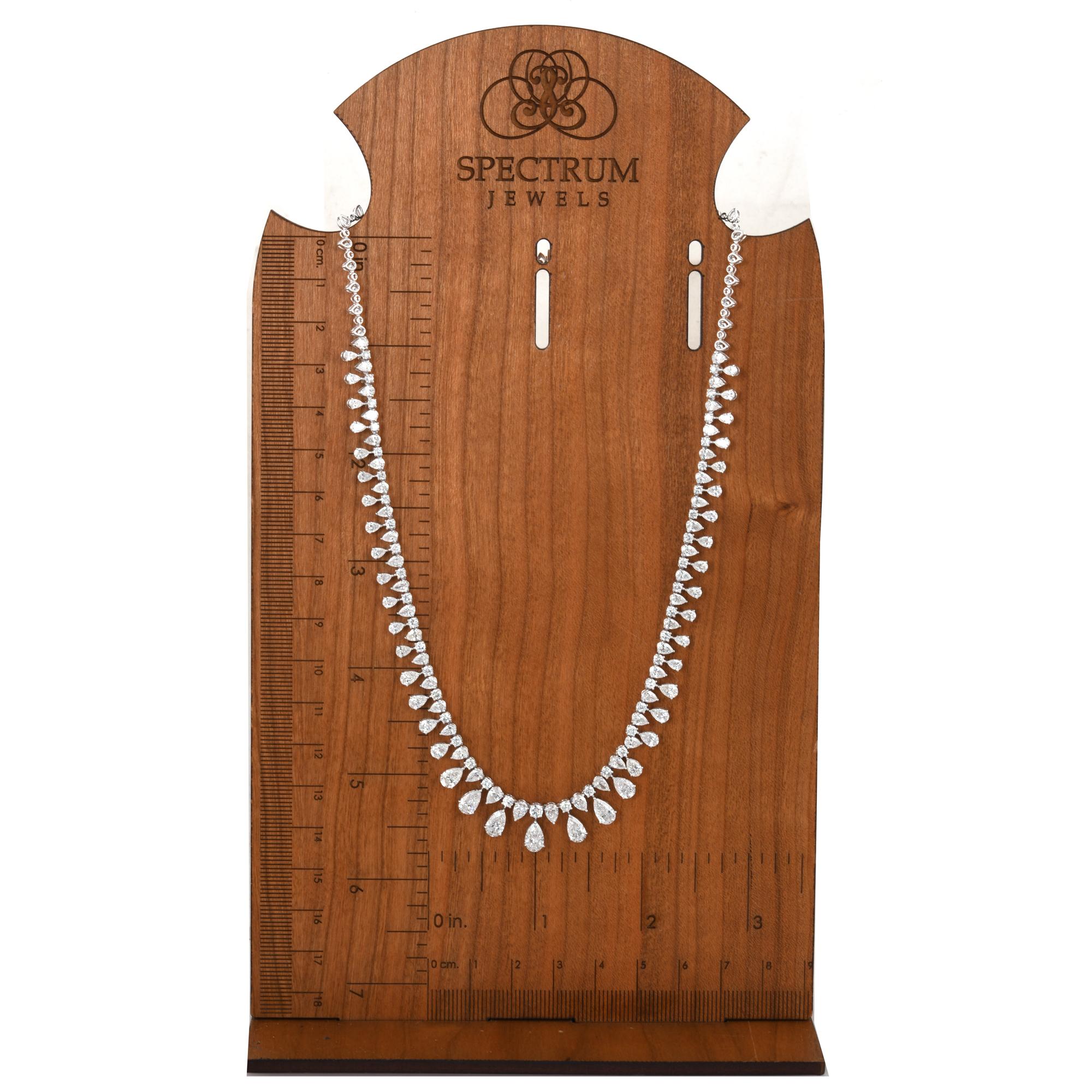 Natural 14.02 Carat SI/H Pear Round Diamond Necklace 18 Karat White Gold Jewelry In New Condition For Sale In Diera, Dubai