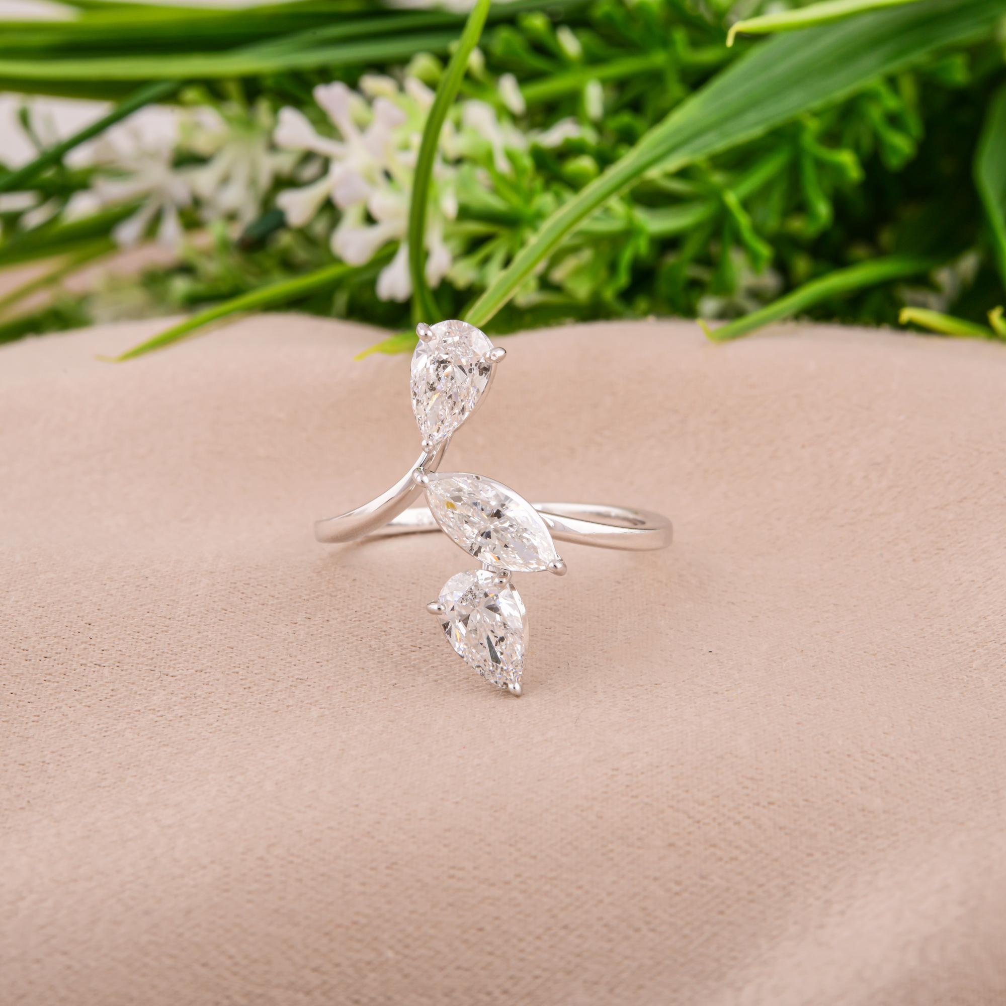 Moderne Bague en or blanc 18 carats avec diamants naturels taille poire marquise de 1,41 carat SI/H en vente