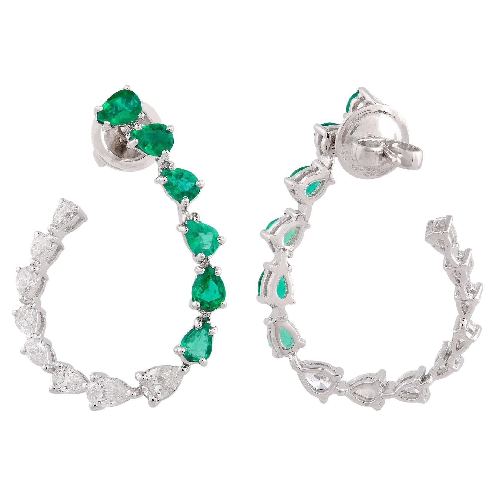 Natural 1.42 Carat Emerald Earrings  1.20 Carat Pear Diamond 18 Karat White Gold im Angebot