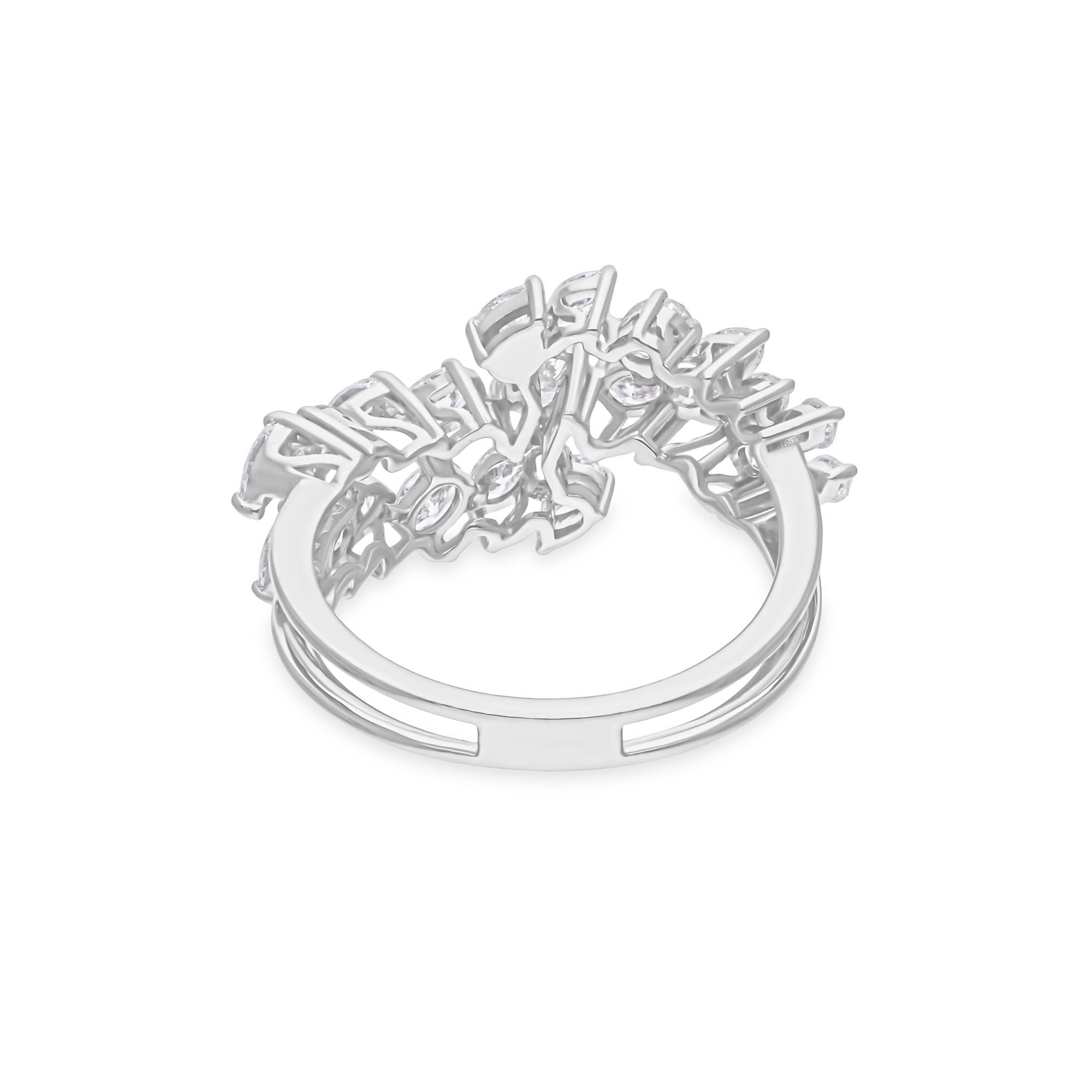 Natural 1.45 Carat SI/H Multi Shape Diamond Ring 18 Karat White Gold Jewelry In New Condition For Sale In Diera, Dubai
