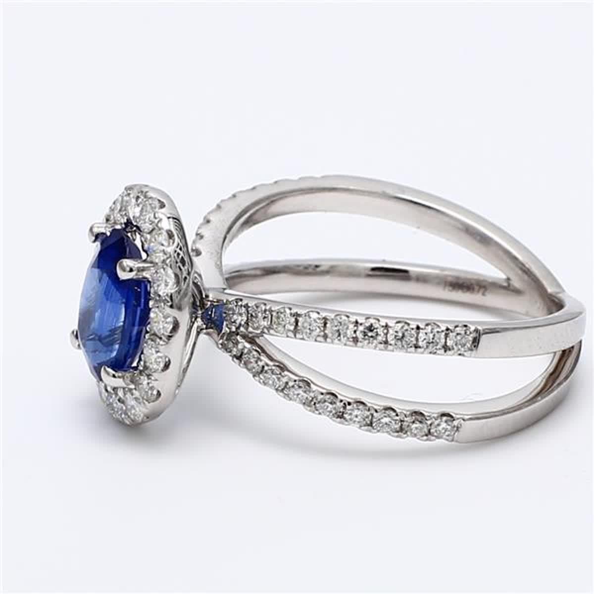 Natürlicher blauer ovaler Saphir und weißer Diamant 2,18 Karat TW Gold Cocktail-Ring (Zeitgenössisch)