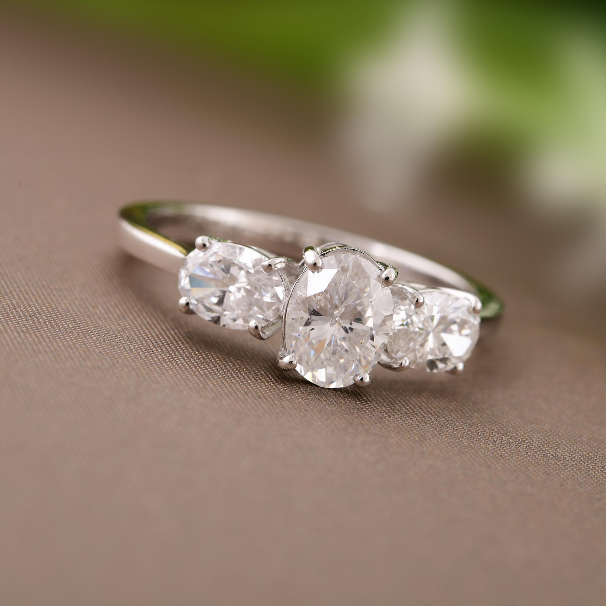 Anillo de boda con diamante natural de forma ovalada de 1,47 quilates Joyas de oro blanco de 18 quilates Corte oval en venta