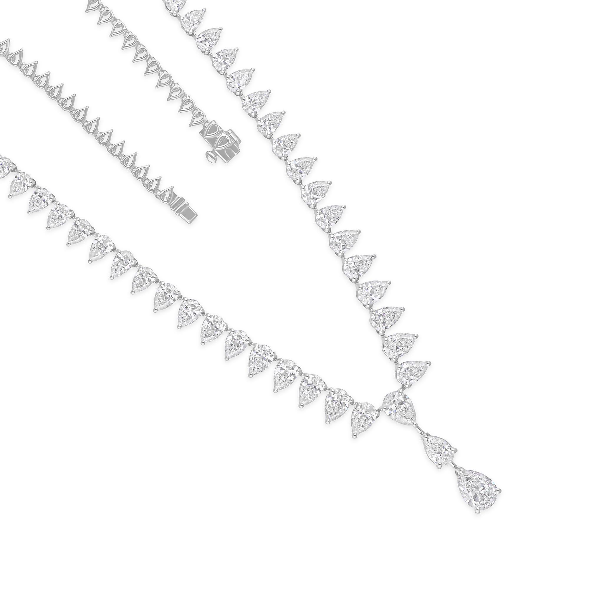 Suivez la vitrine de Spectrum Jewels pour découvrir la dernière collection et les pièces exclusives. Spectrum Jewels est fièrement classé parmi les meilleurs vendeurs sur 1stdibs avec des commentaires clients de 5 étoiles. Tous les articles