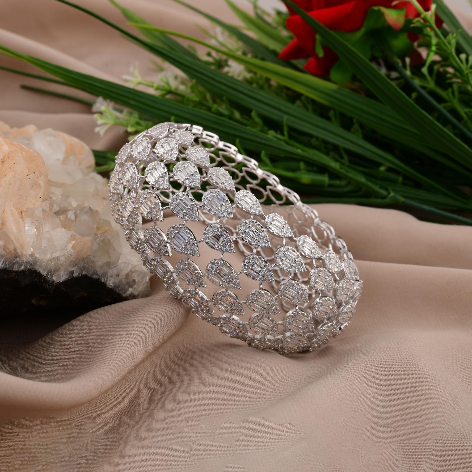 Natürliches 14,85 Karat SI/H Statement Diamond Wide Armband 14 Karat Weißgold (Art déco) im Angebot