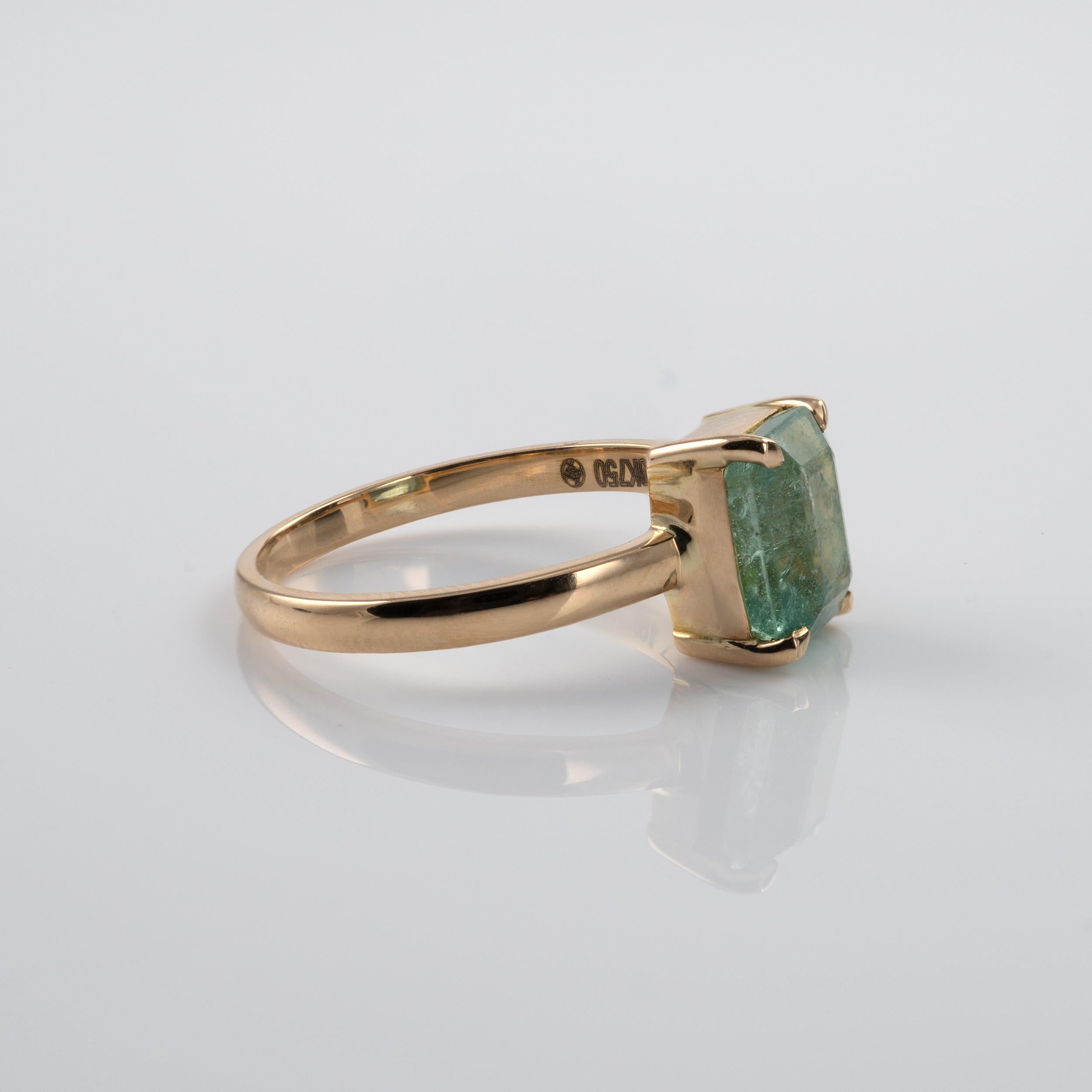 Octagon Cut Natural 1.5 Carat Columbian Emerald Solitaire Ring 18 Karat Yellow Gold