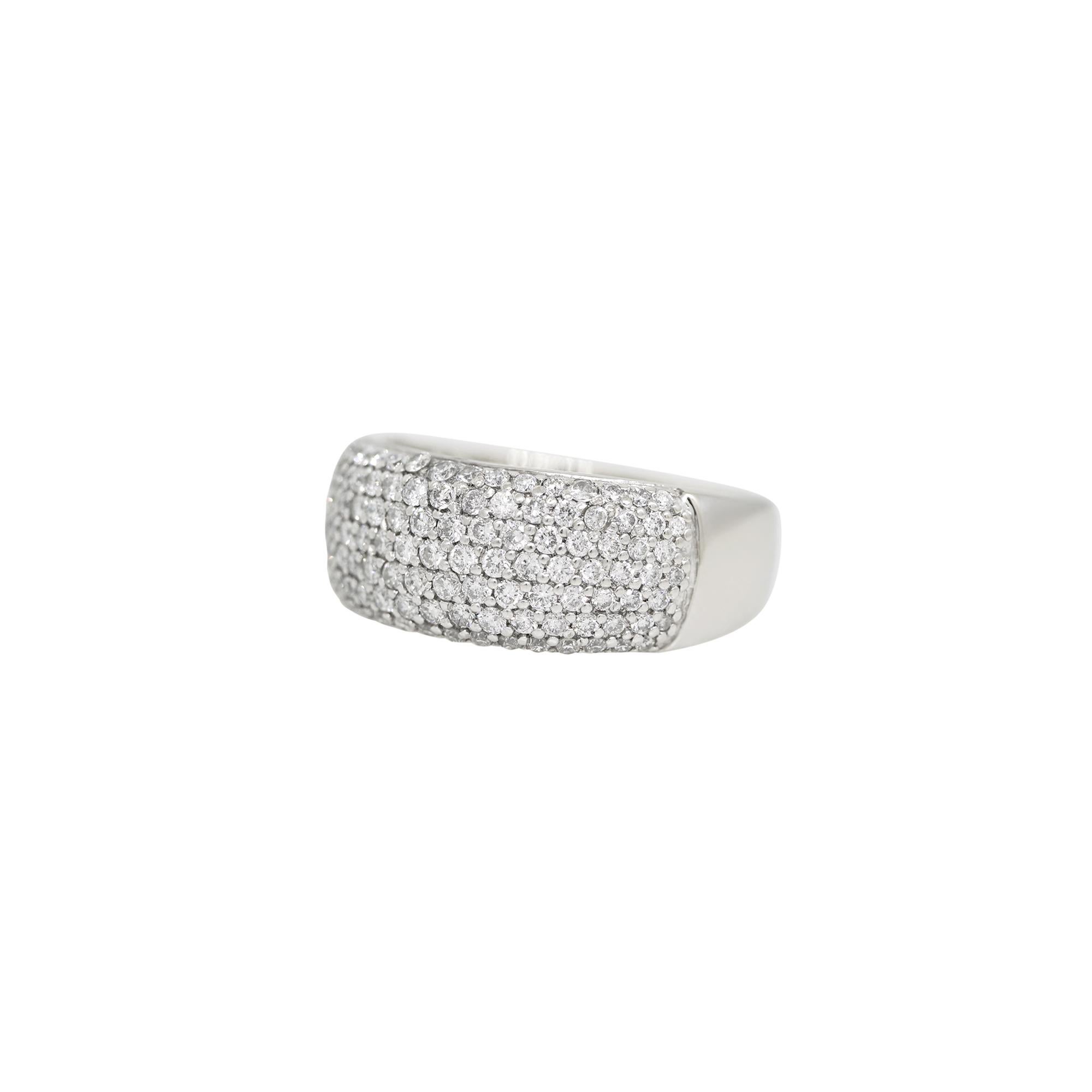 Modern Natural 1.50 Carat Diamond Pave 14-Karat Fashion Ring In Stock For Sale