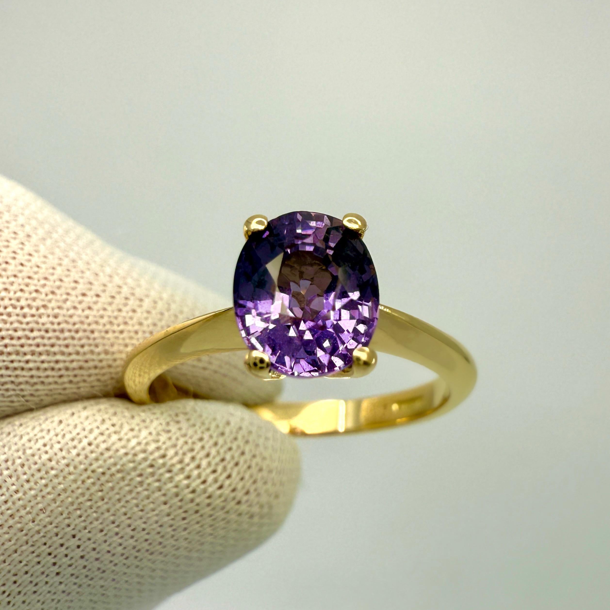 Nature 1.51ct Vivid Purple Sapphire Oval Cut 18k Yellow Gold Solitaire Ring Pour femmes en vente