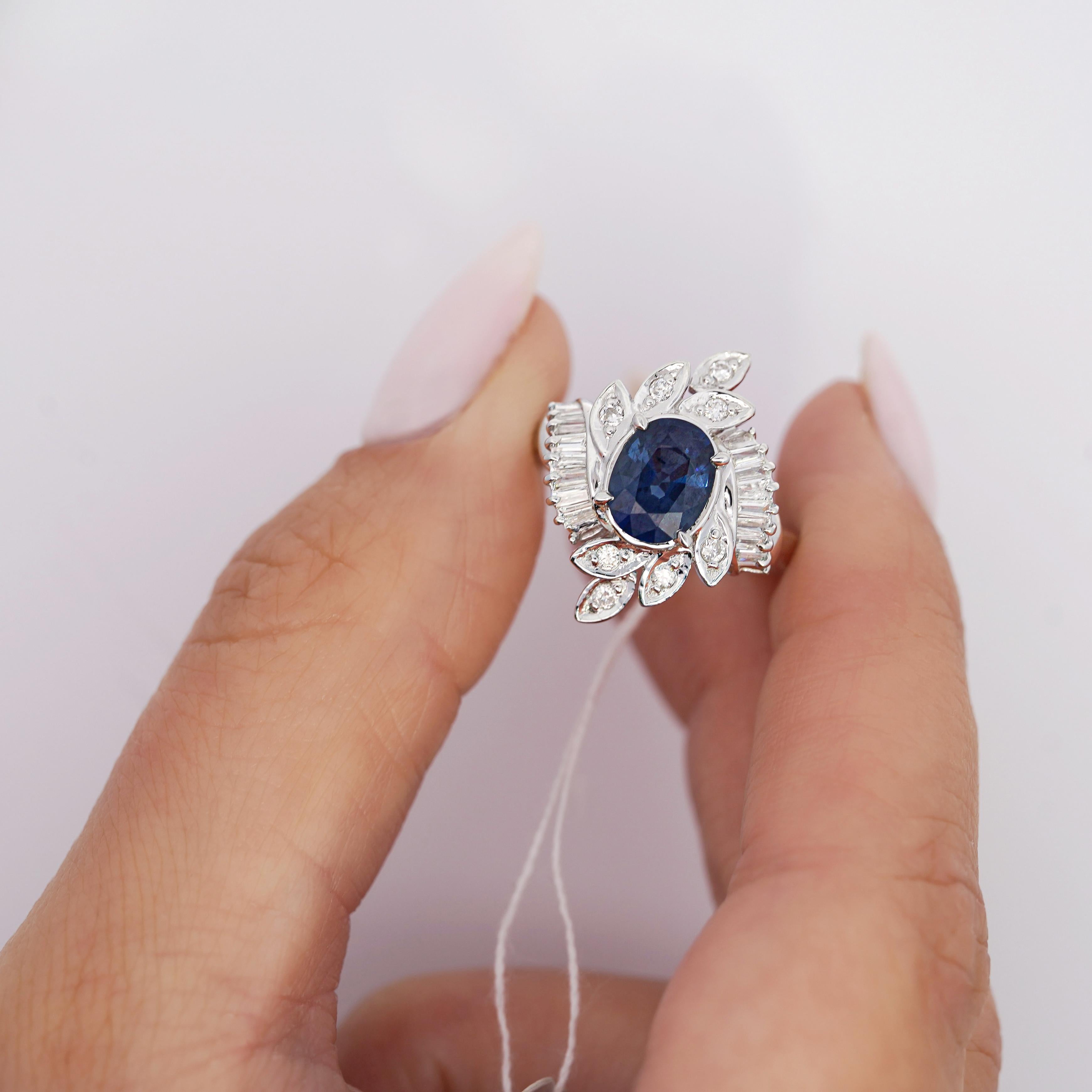 Oval Cut Natural 1.52 Carat Oval Blue Sapphire and Diamond Platinum Floral Ring For Sale