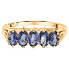 Nature 1.55 Carat Blue Sapphire Gemstone Gemstone Ring 14 Karat Yellow Gold Fine Jewelry