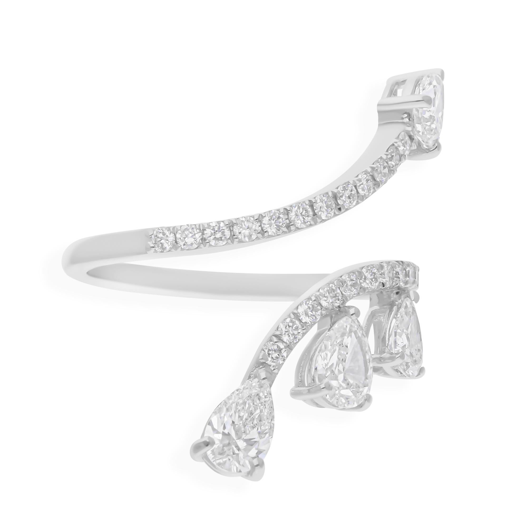 Cette bague a été méticuleusement fabriquée en or 18 carats et sertie de 1,55 carats de diamants étincelants.

Suivez la vitrine de Spectrum Jewels pour découvrir la dernière collection et les pièces exclusives. Spectrum Jewels est fièrement classé