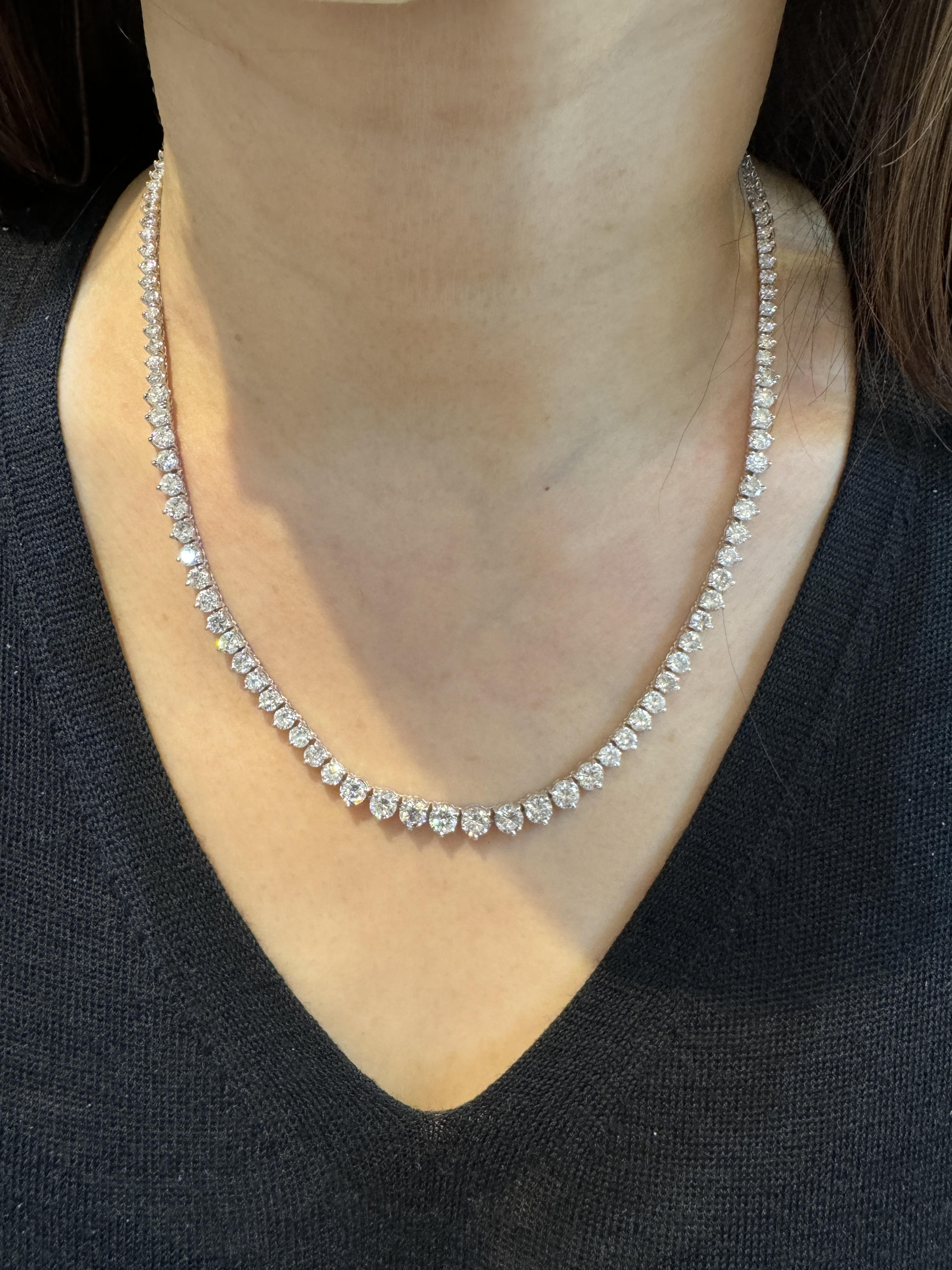 Natural 15.50 Carat Graduated Diamond Riviera Tennis Necklace in Platinum 18