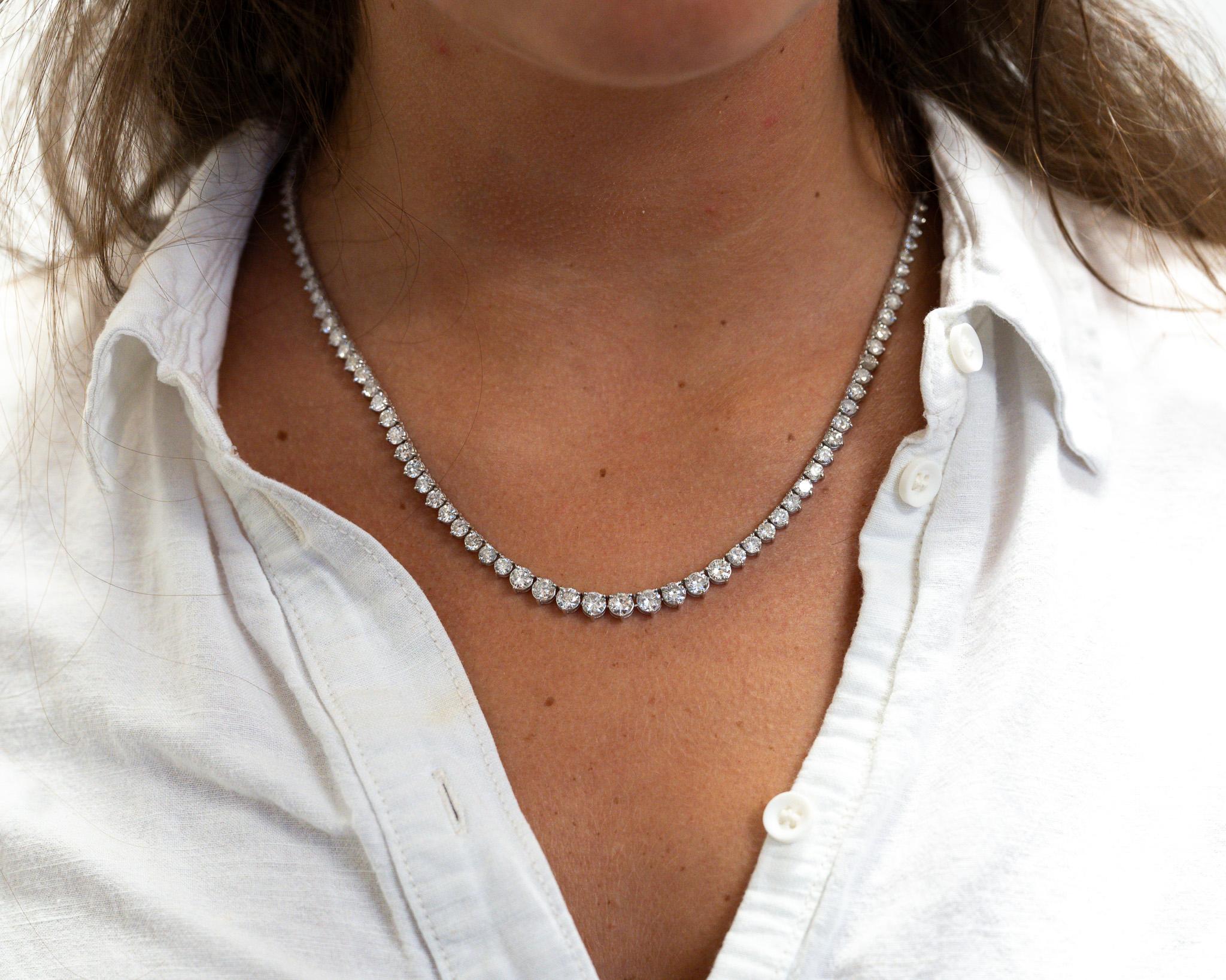 Natural 15.50 Carat Graduated Diamond Riviera Tennis Necklace in Platinum 18