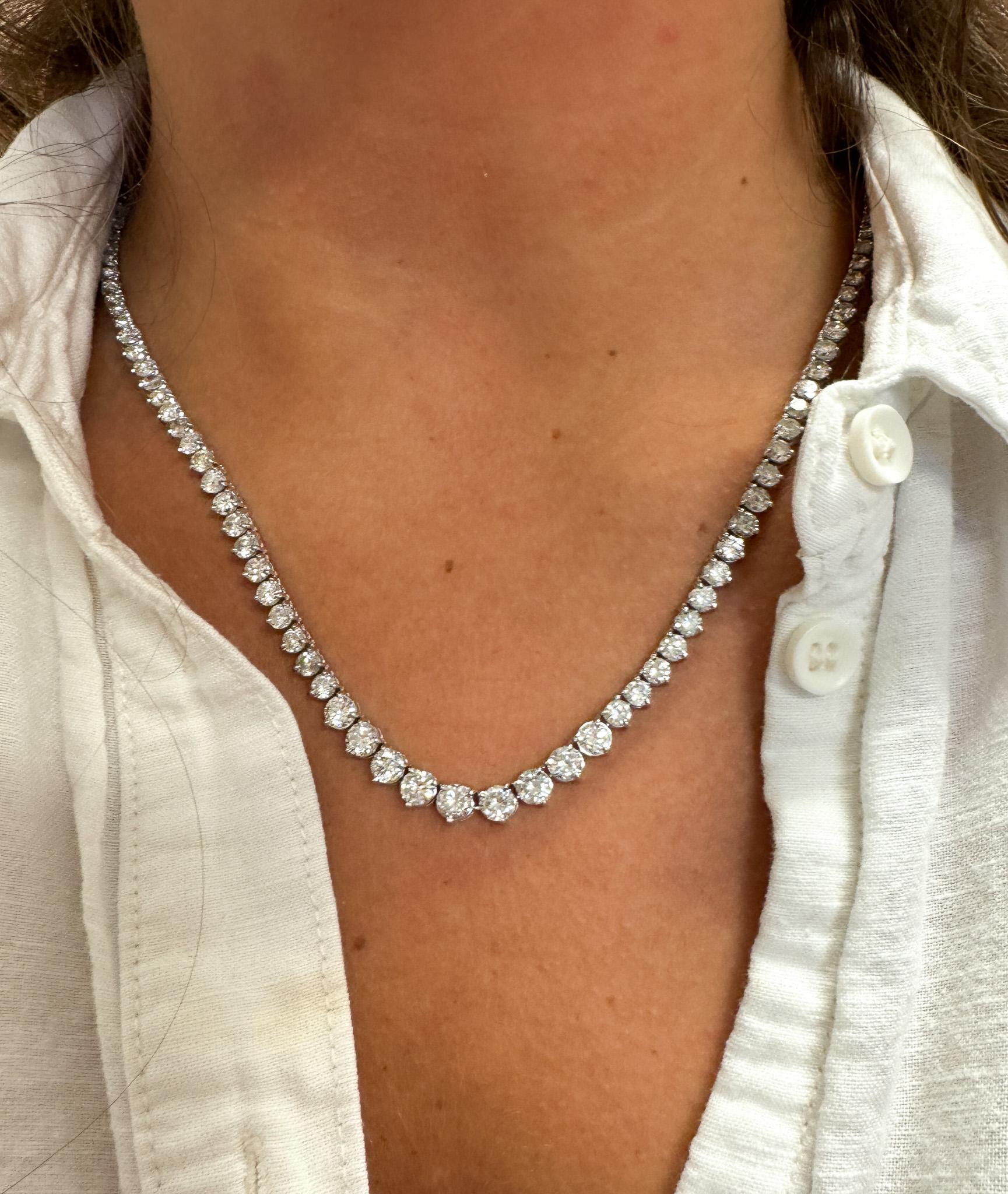 Natural 15.50 Carat Graduated Diamond Riviera Tennis Necklace in Platinum 18