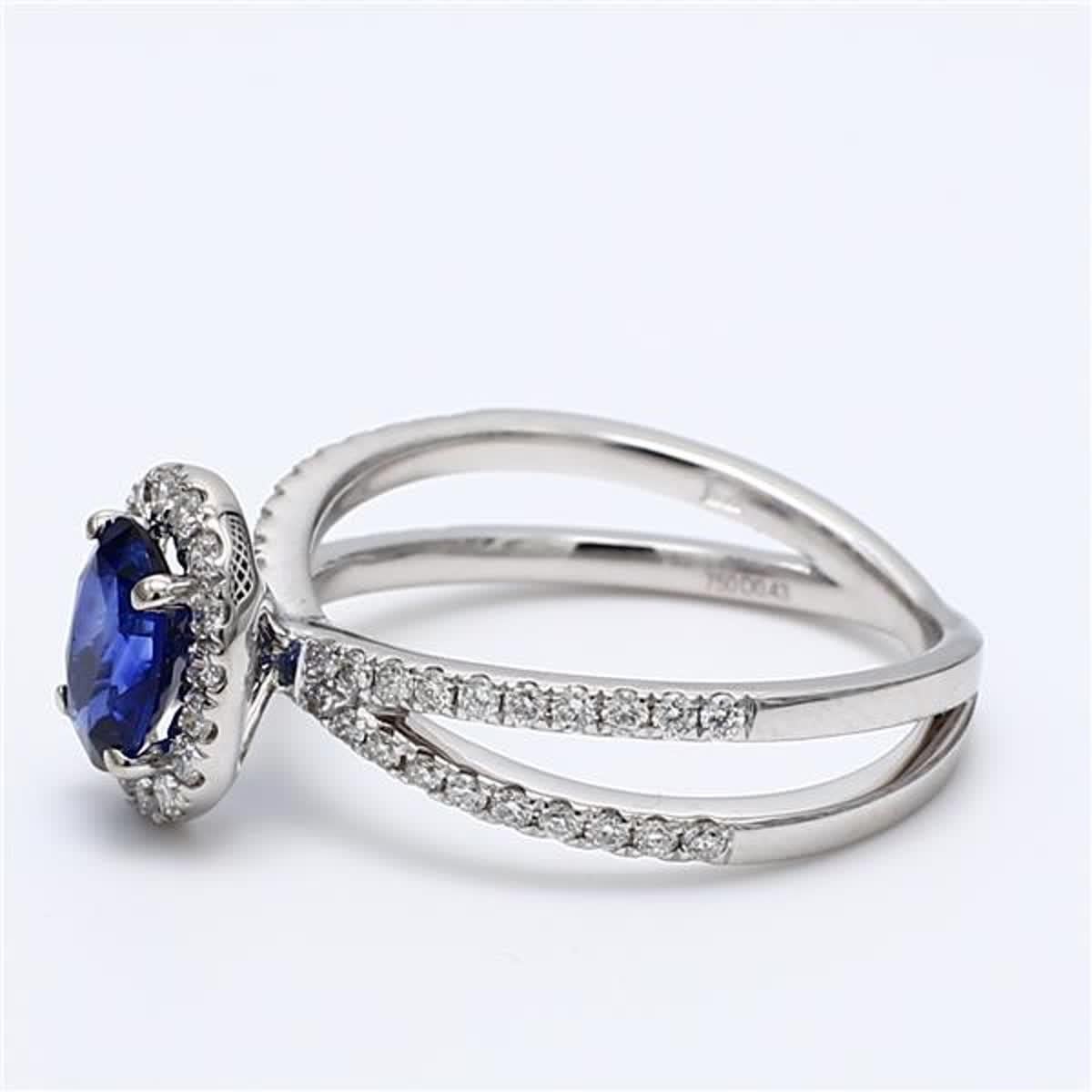 Natürlicher blauer ovaler Saphir und weißer Diamant 2,09 Karat TW Gold Cocktail-Ring (Zeitgenössisch) im Angebot