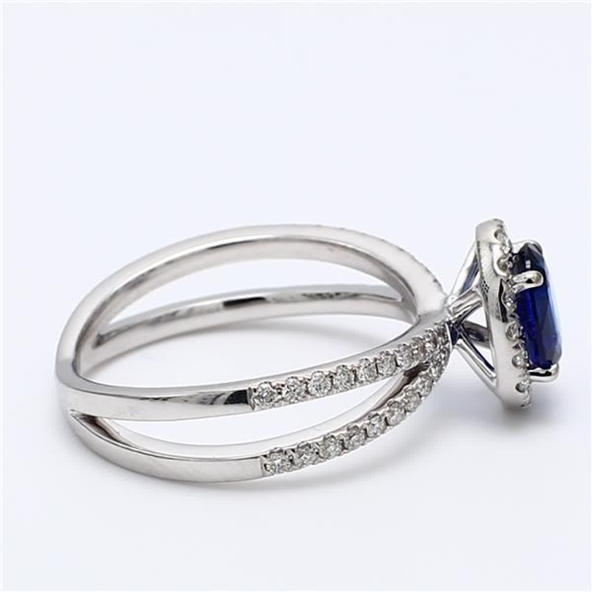 Natürlicher blauer ovaler Saphir und weißer Diamant 2,09 Karat TW Gold Cocktail-Ring im Zustand „Neu“ im Angebot in New York, NY