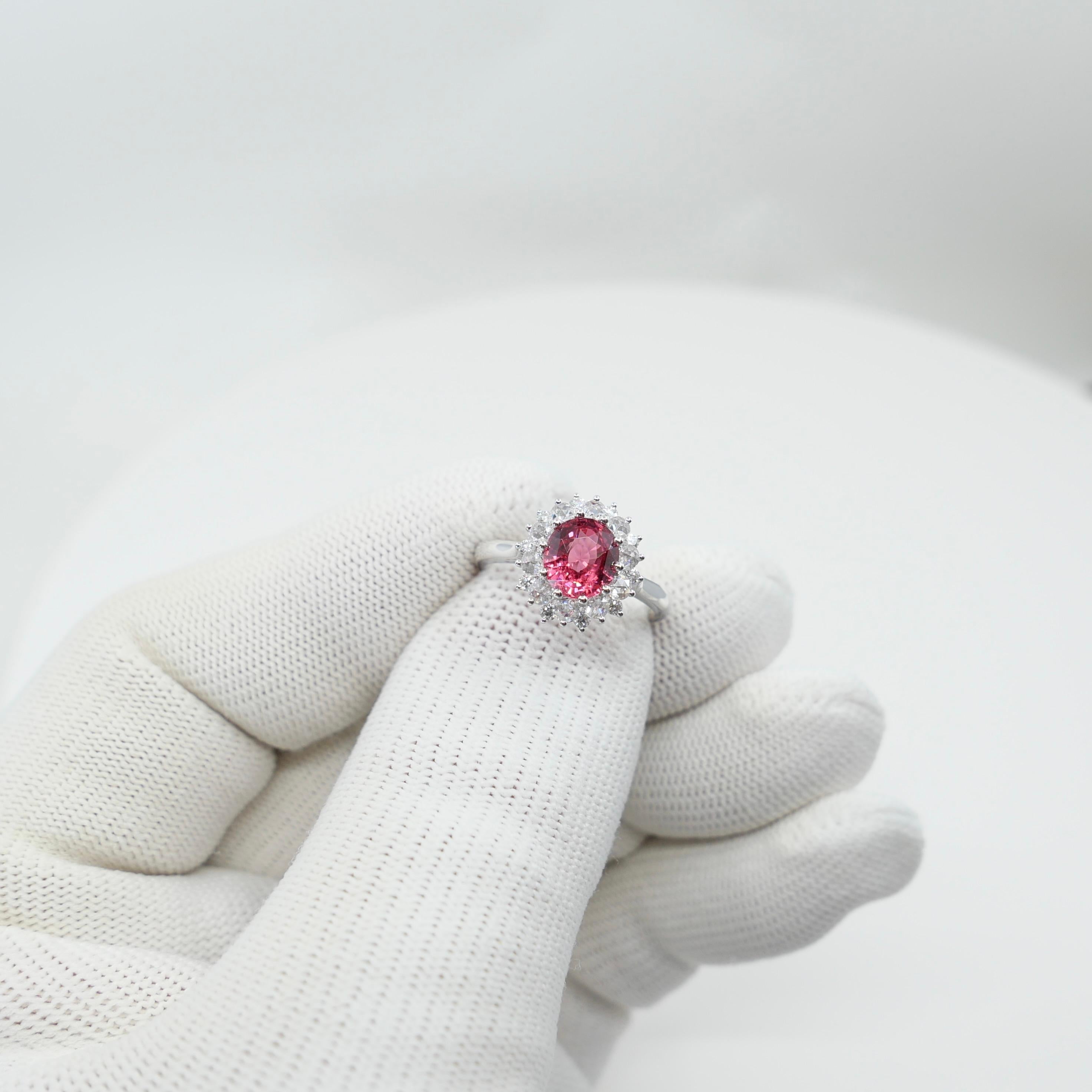 Crazy Color! Natural 7mm Neon Orangey Pink Spinel & Rose Cut Diamond Ring. In New Condition For Sale In Hong Kong, HK